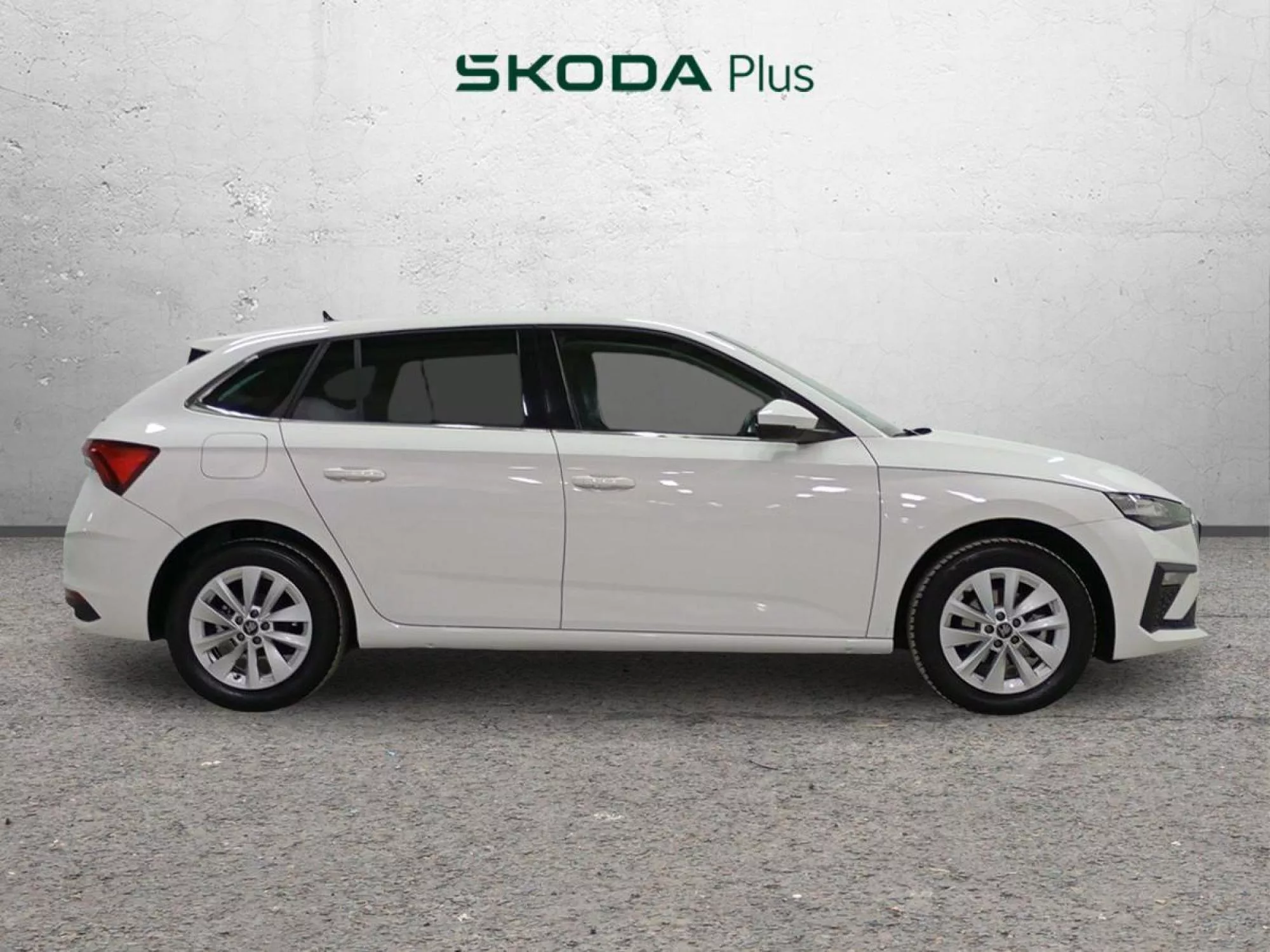 SKODA SCALA Gasolina 2025 segunda-mano Jaén