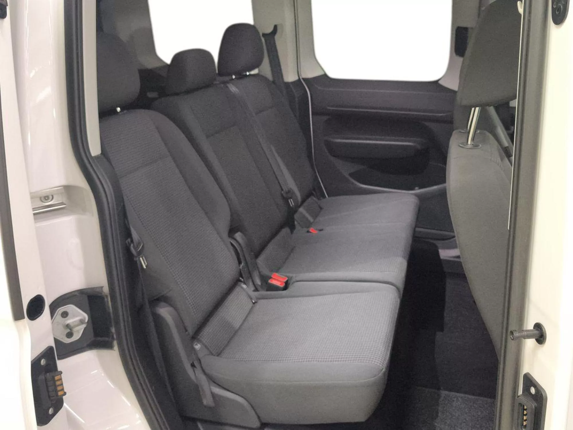 VOLKSWAGEN CADDY Diesel 2025 segunda-mano Jaén