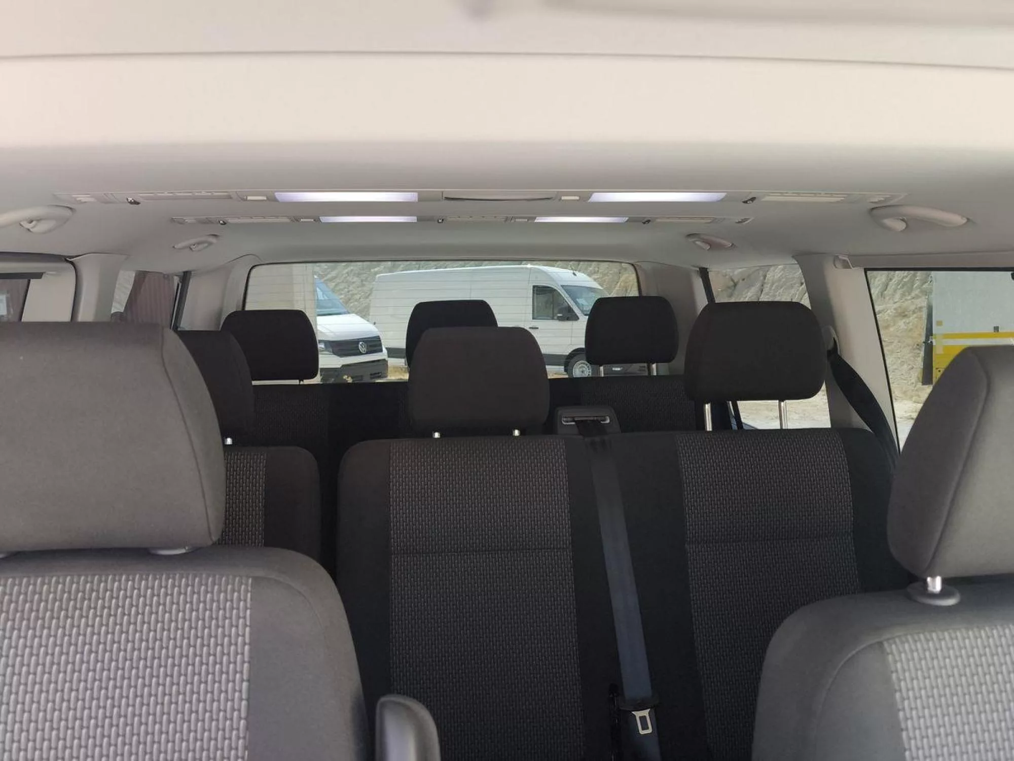 VOLKSWAGEN CARAVELLE Diesel 2025 segunda-mano Jaén