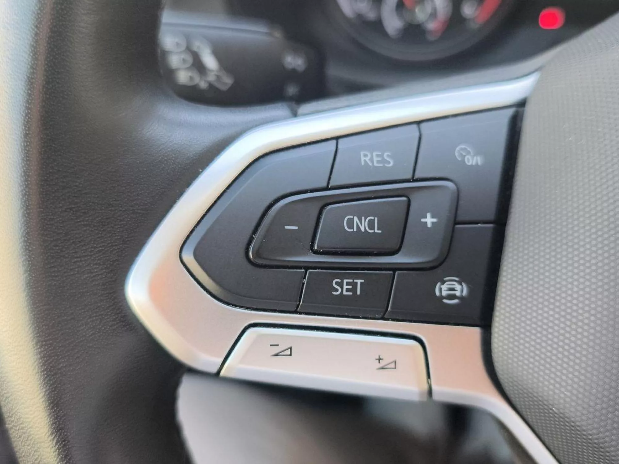 VOLKSWAGEN CARAVELLE Diesel 2025 segunda-mano Jaén