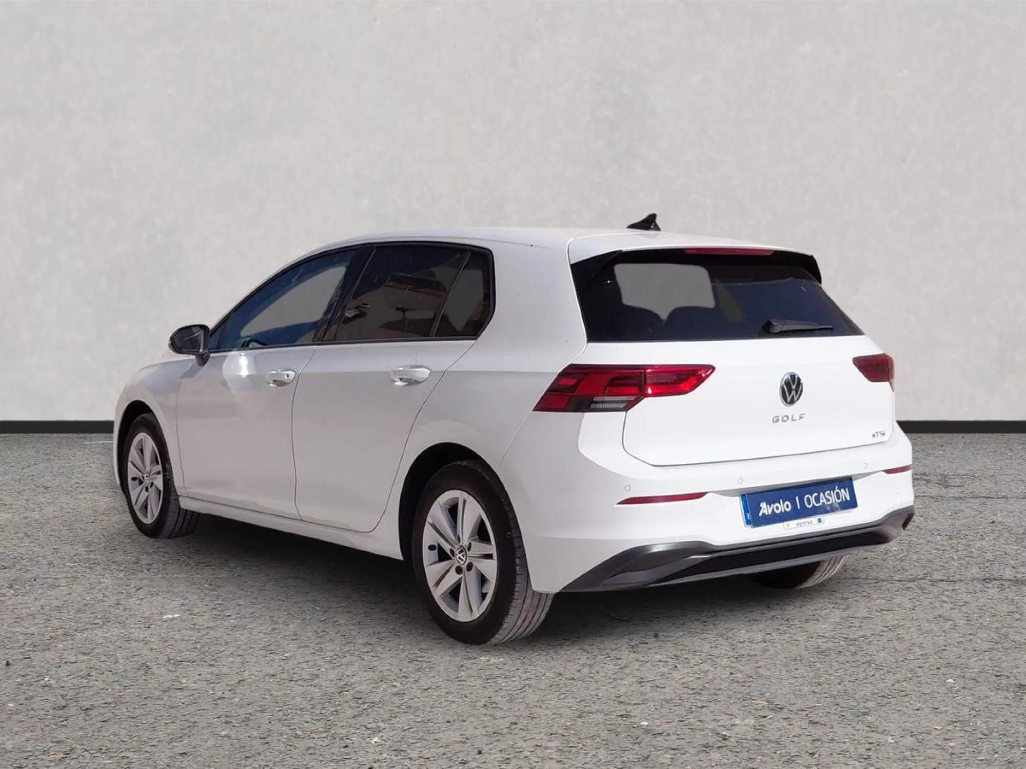 VOLKSWAGEN GOLF Hibrido 2023 segunda-mano Jaén