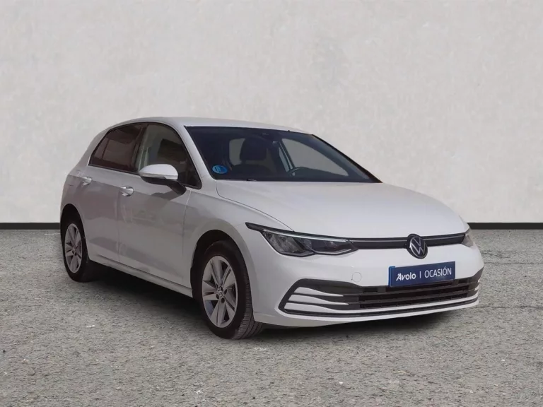 VOLKSWAGEN GOLF Hibrido 2023 segunda-mano Jaén