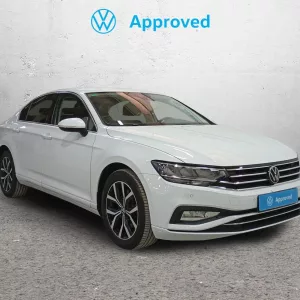 VOLKSWAGEN PASSAT Diesel 2022 segunda-mano Jaén