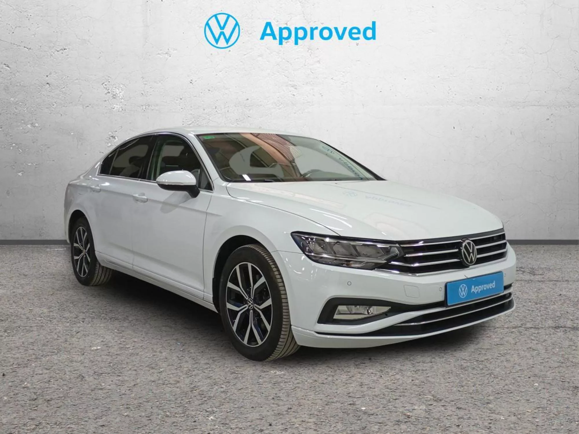 VOLKSWAGEN PASSAT Diesel 2022 segunda-mano Jaén