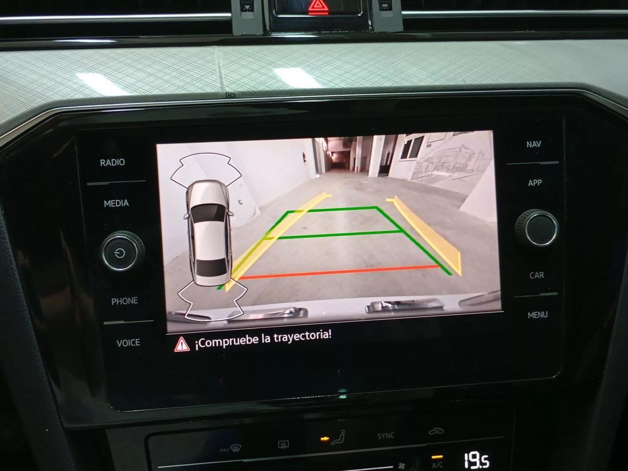 VOLKSWAGEN PASSAT Diesel 2022 segunda-mano Jaén