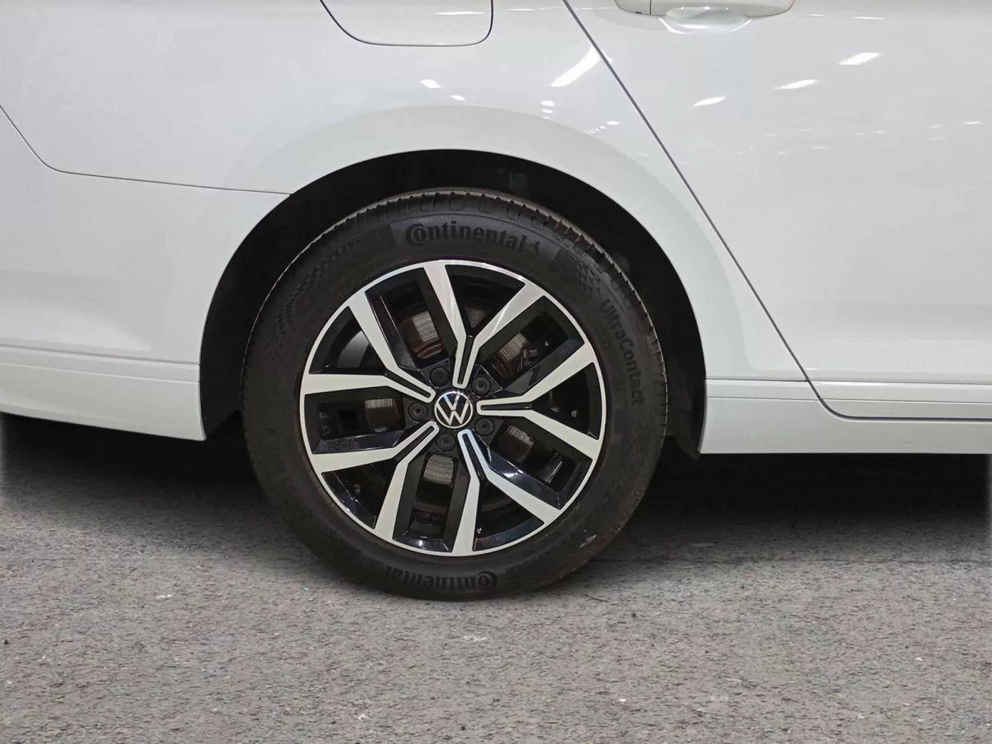 VOLKSWAGEN PASSAT Diesel 2022 segunda-mano Jaén