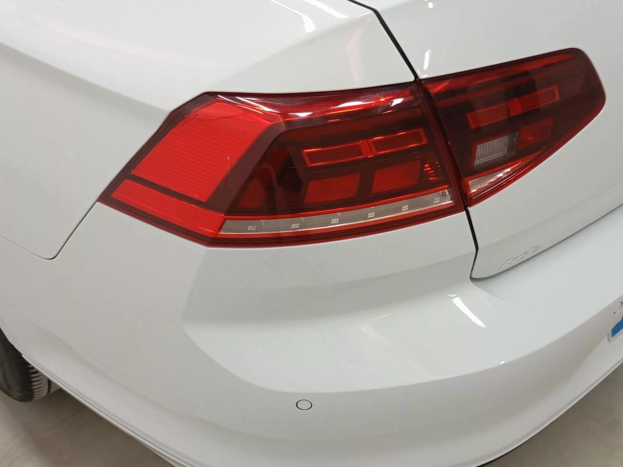VOLKSWAGEN PASSAT Diesel 2022 segunda-mano Jaén