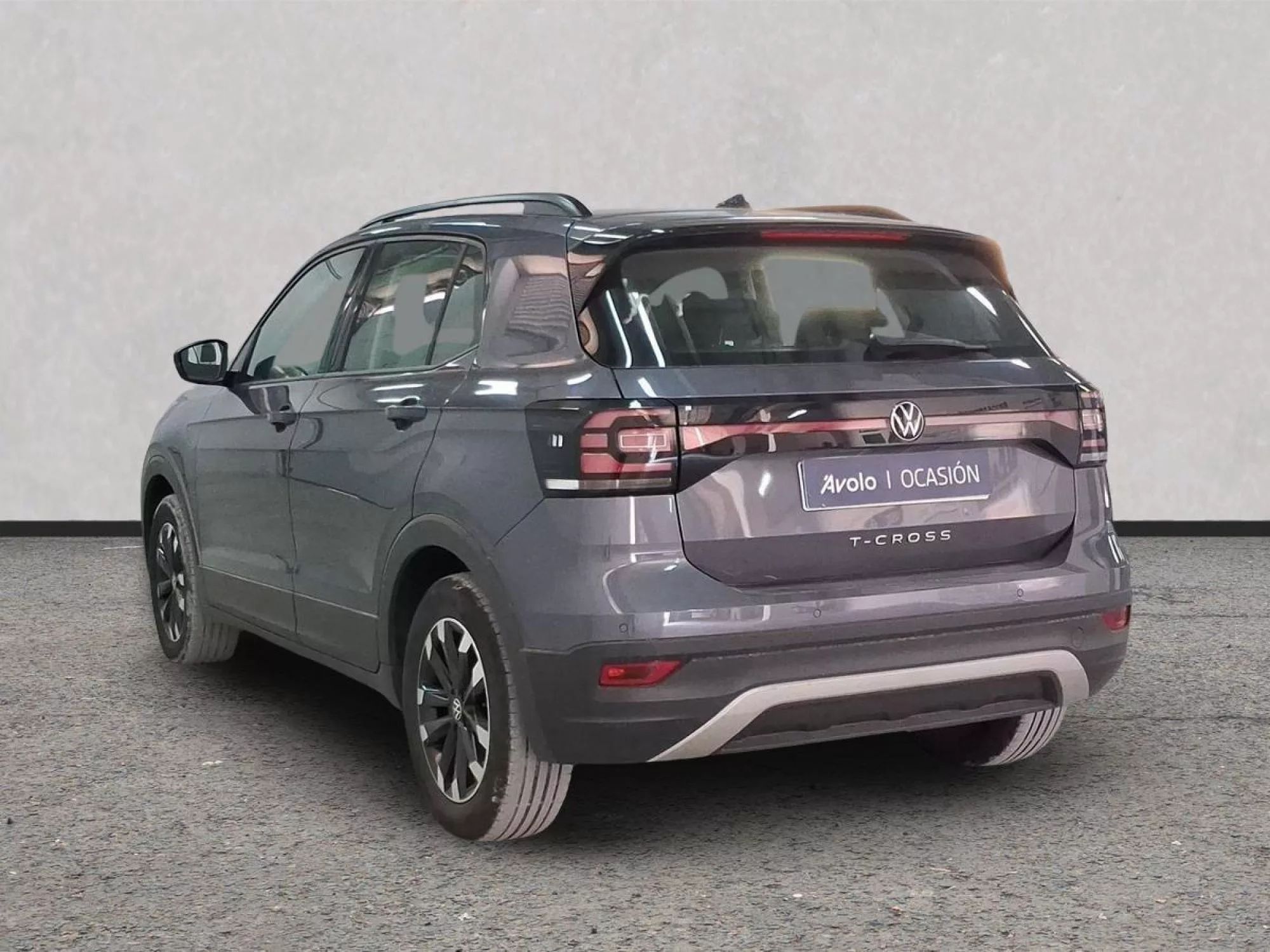 VOLKSWAGEN T-CROSS Gasolina 2023 segunda-mano Jaén