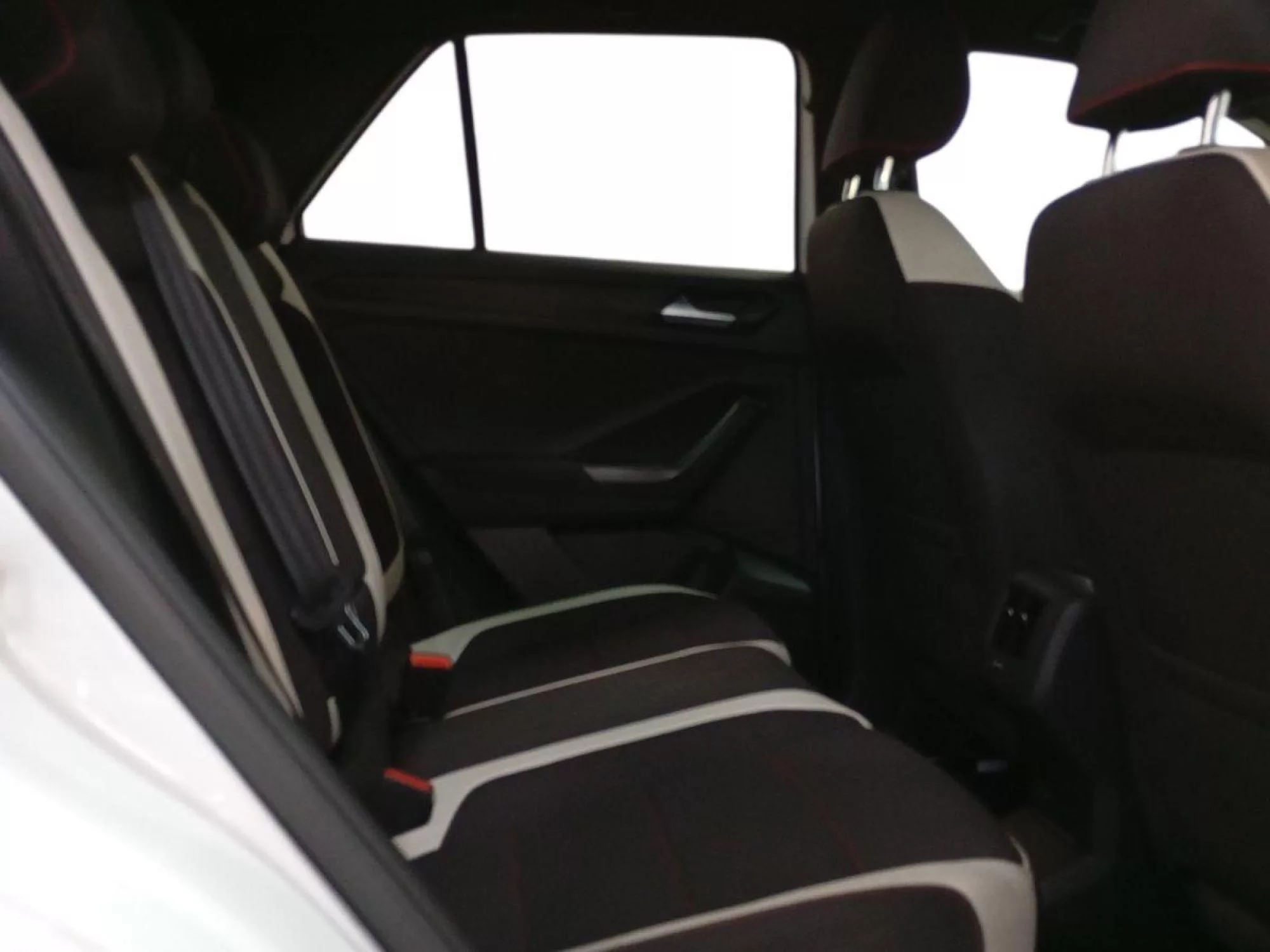 VOLKSWAGEN T-ROC Diesel 2019 segunda-mano Jaén