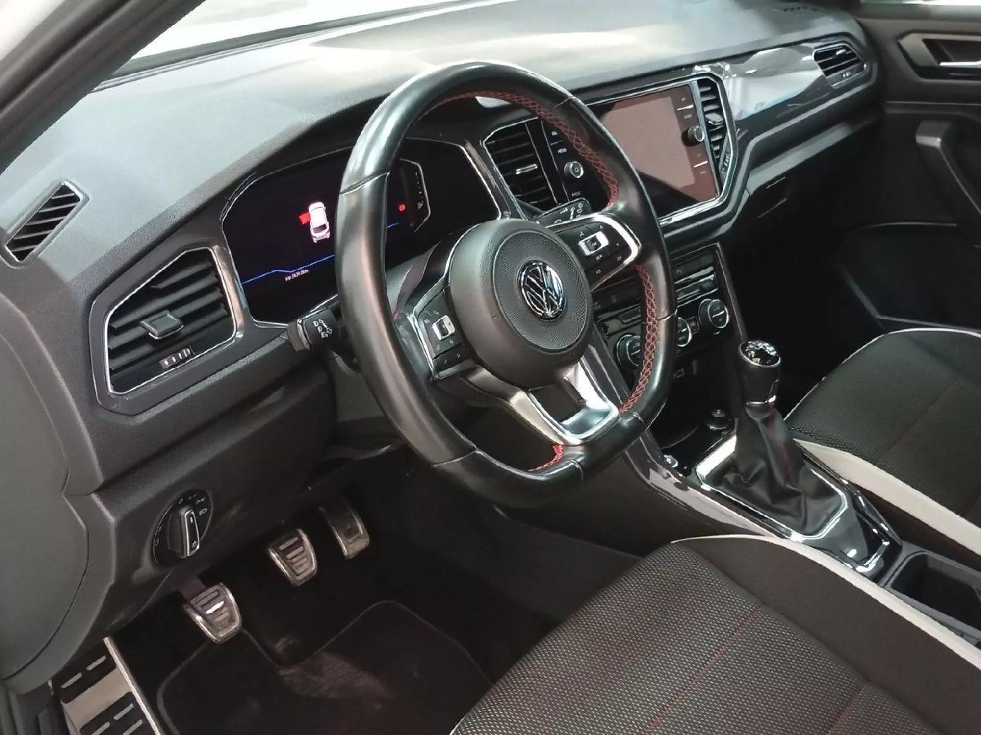 VOLKSWAGEN T-ROC Diesel 2019 segunda-mano Jaén