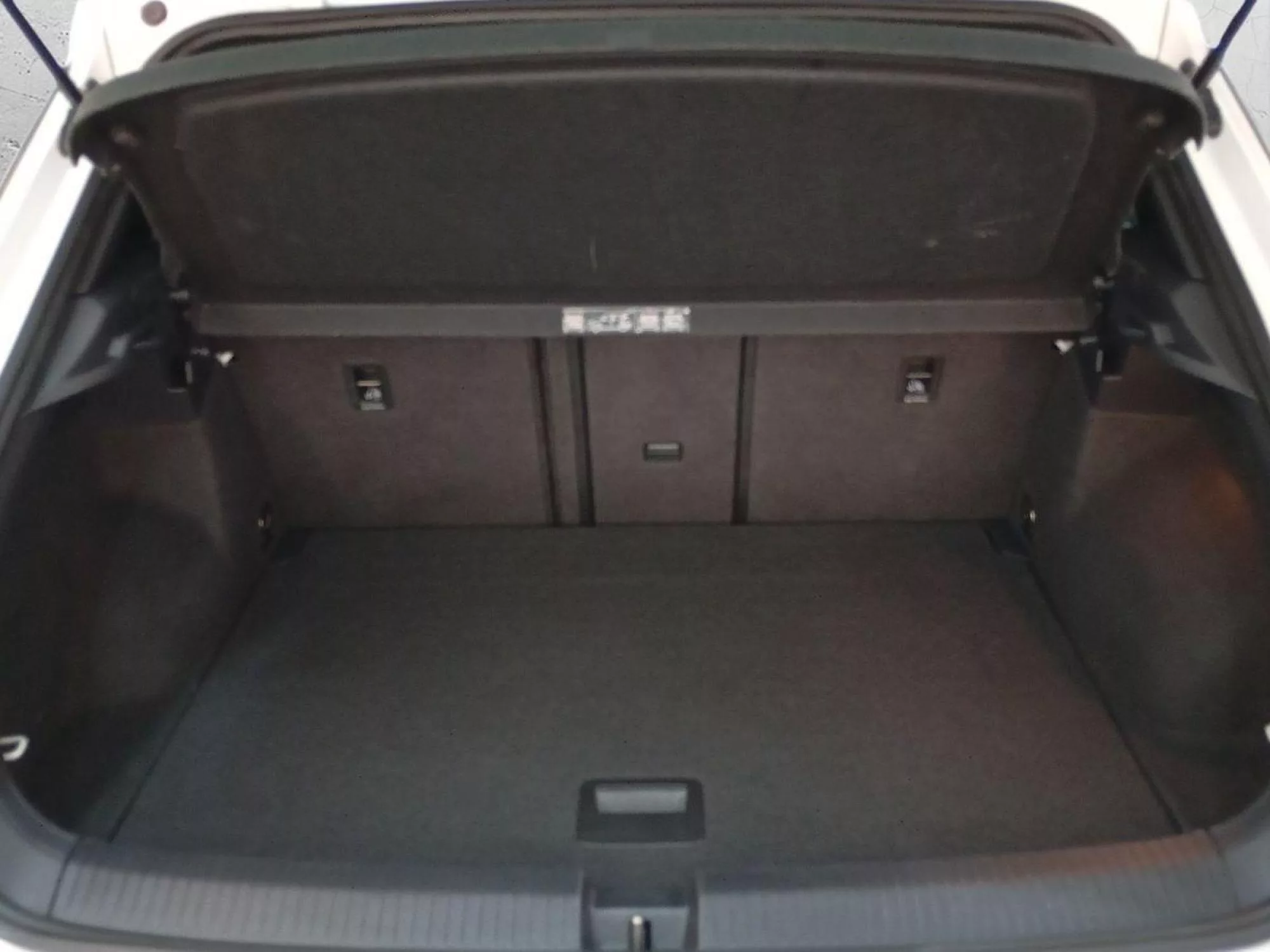 VOLKSWAGEN T-ROC Diesel 2019 segunda-mano Jaén