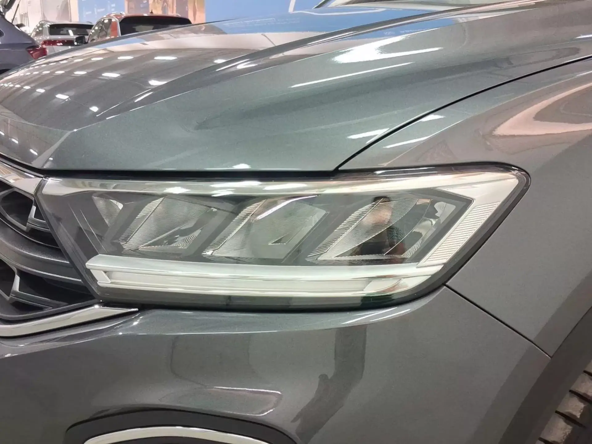 VOLKSWAGEN T-ROC Diesel 2024 segunda-mano Jaén