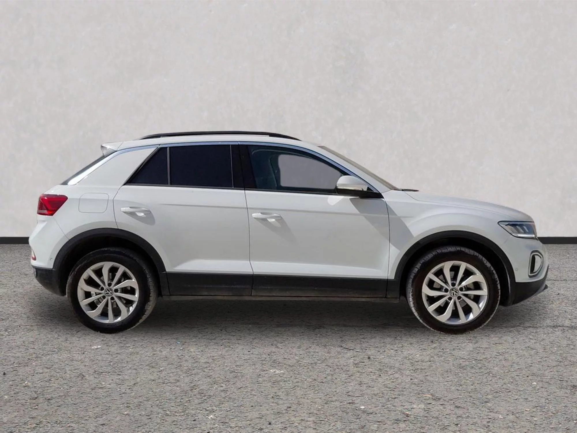 VOLKSWAGEN T-ROC Diesel 2024 segunda-mano Jaén