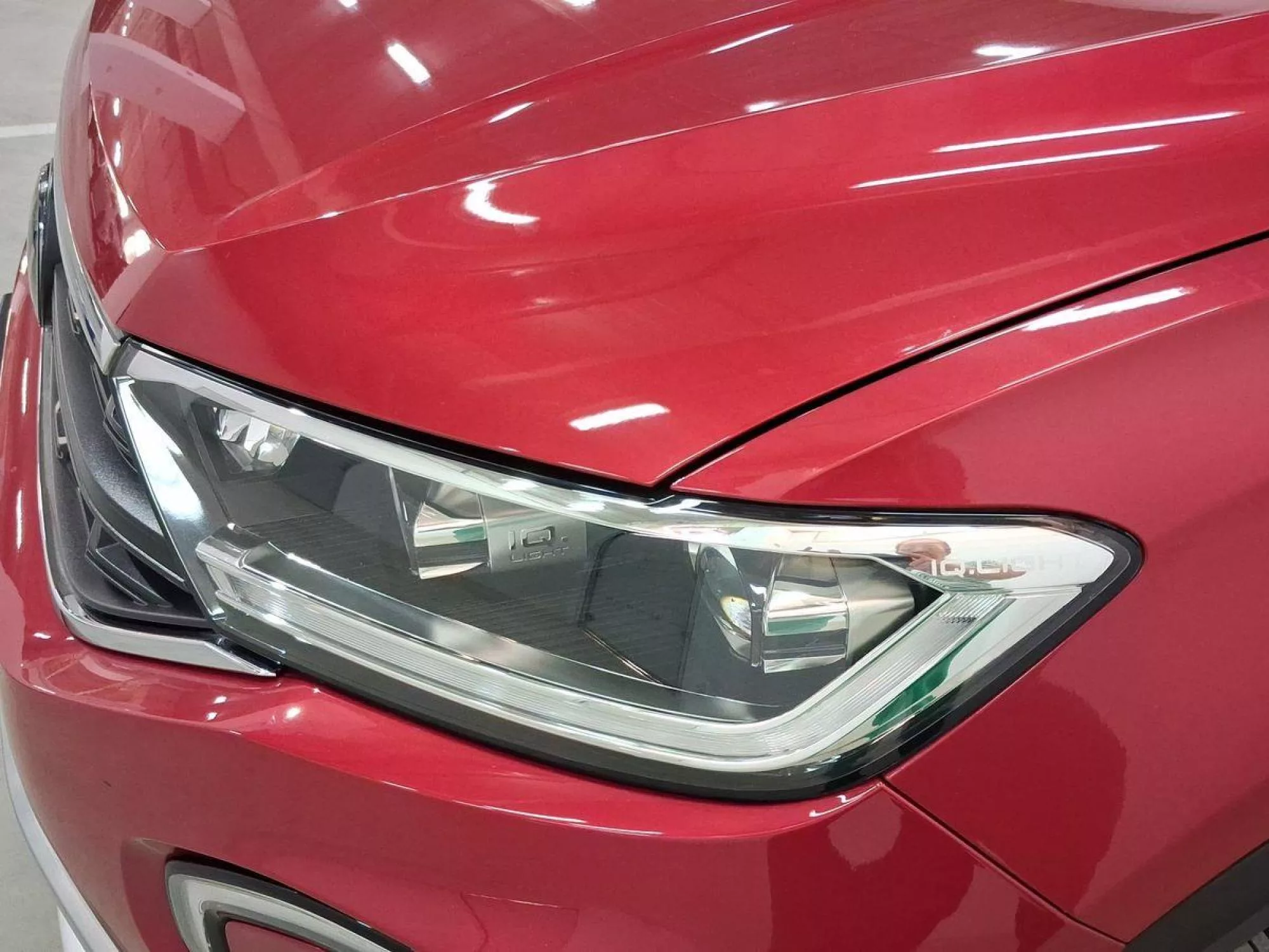 VOLKSWAGEN T-ROC Gasolina 2023 segunda-mano Jaén