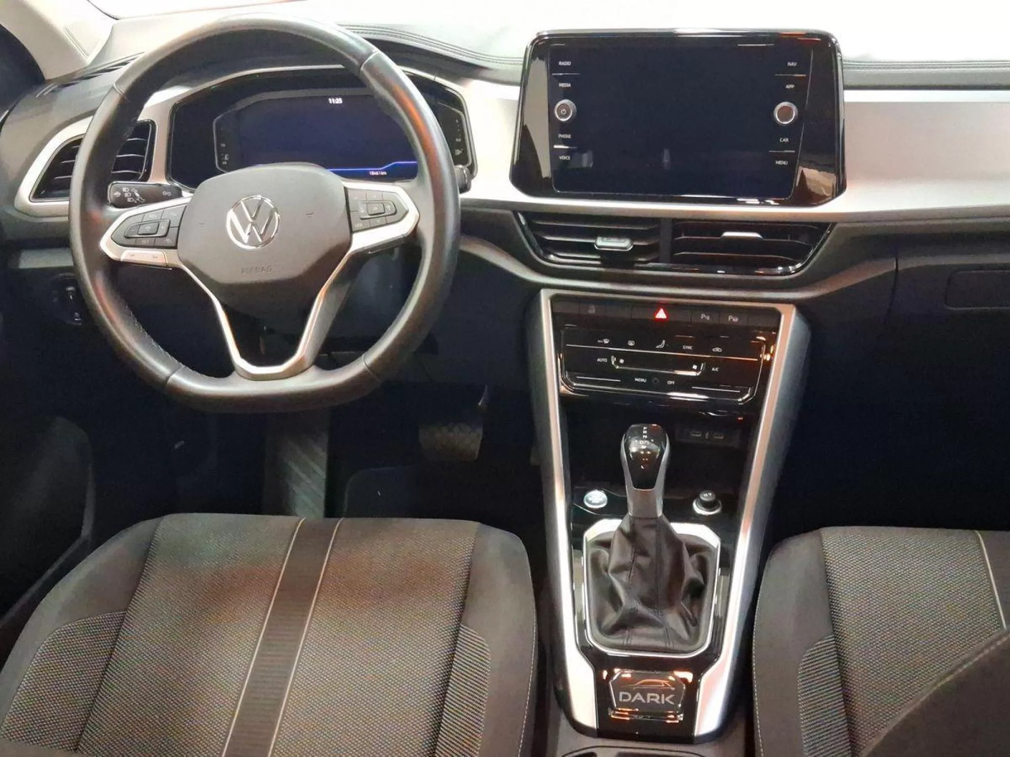 VOLKSWAGEN T-ROC Gasolina 2023 segunda-mano Jaén