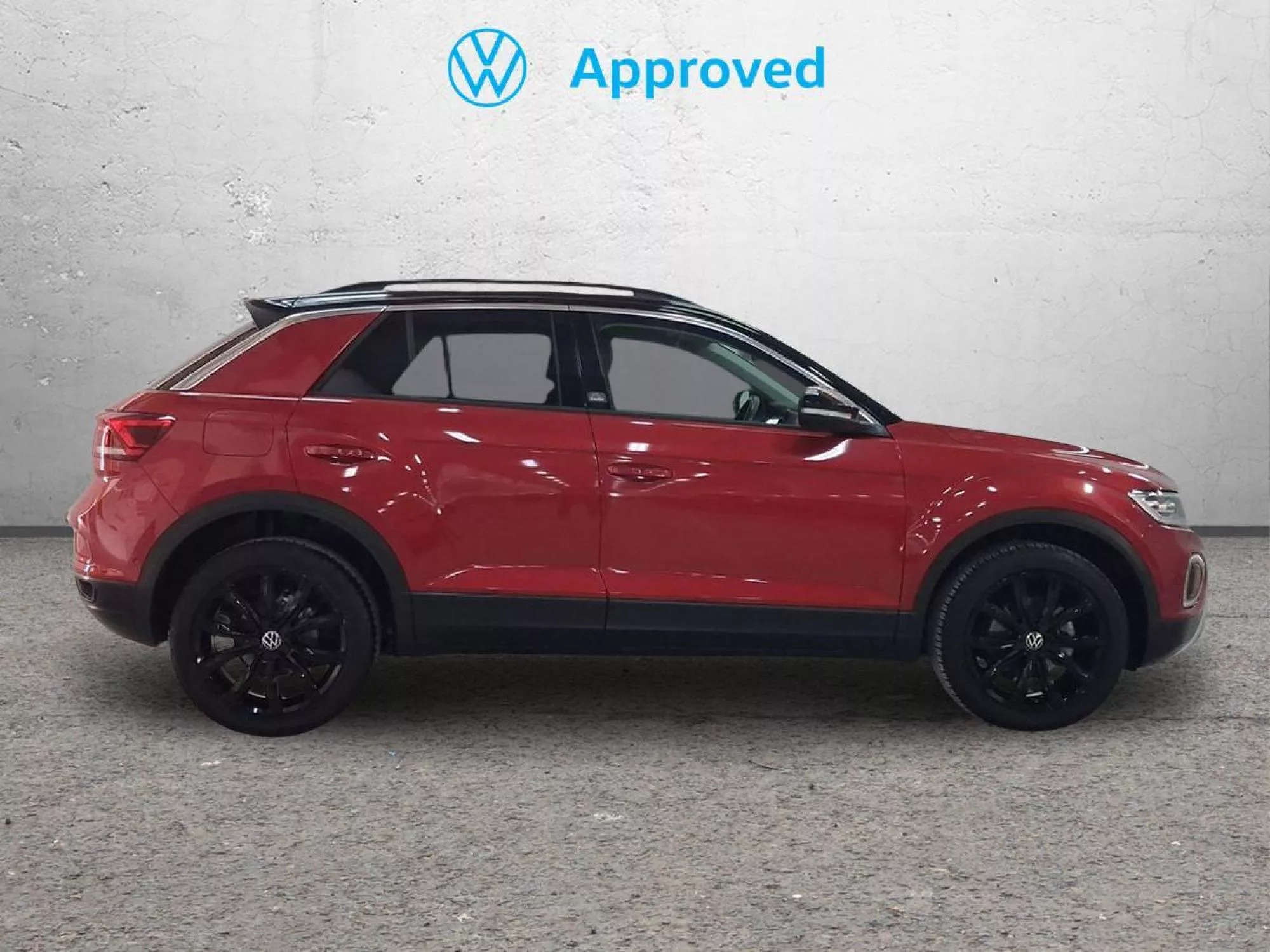 VOLKSWAGEN T-ROC Gasolina 2023 segunda-mano Jaén