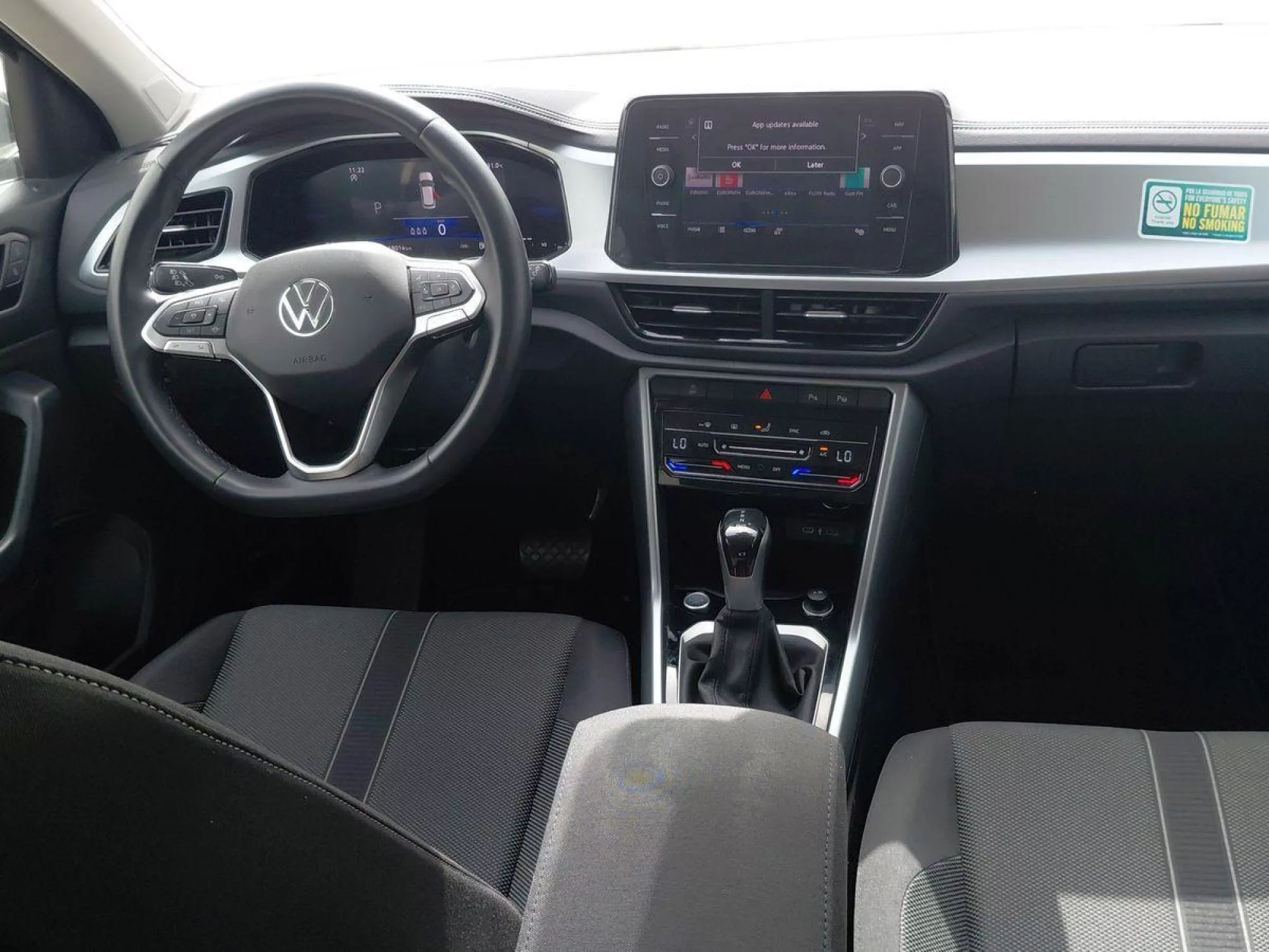 VOLKSWAGEN T-ROC Gasolina 2025 segunda-mano Jaén
