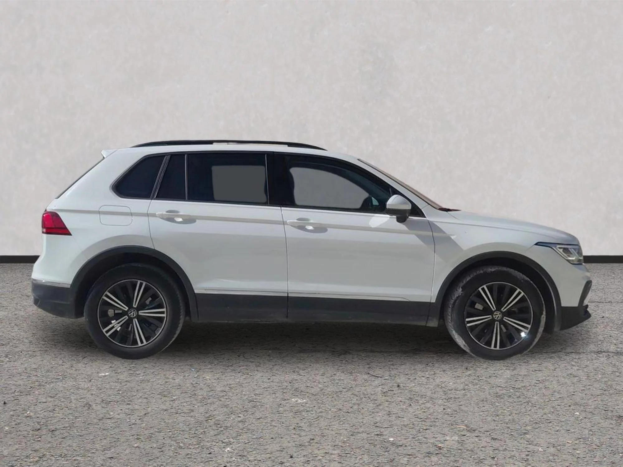 VOLKSWAGEN TIGUAN Diesel 2024 segunda-mano Jaén