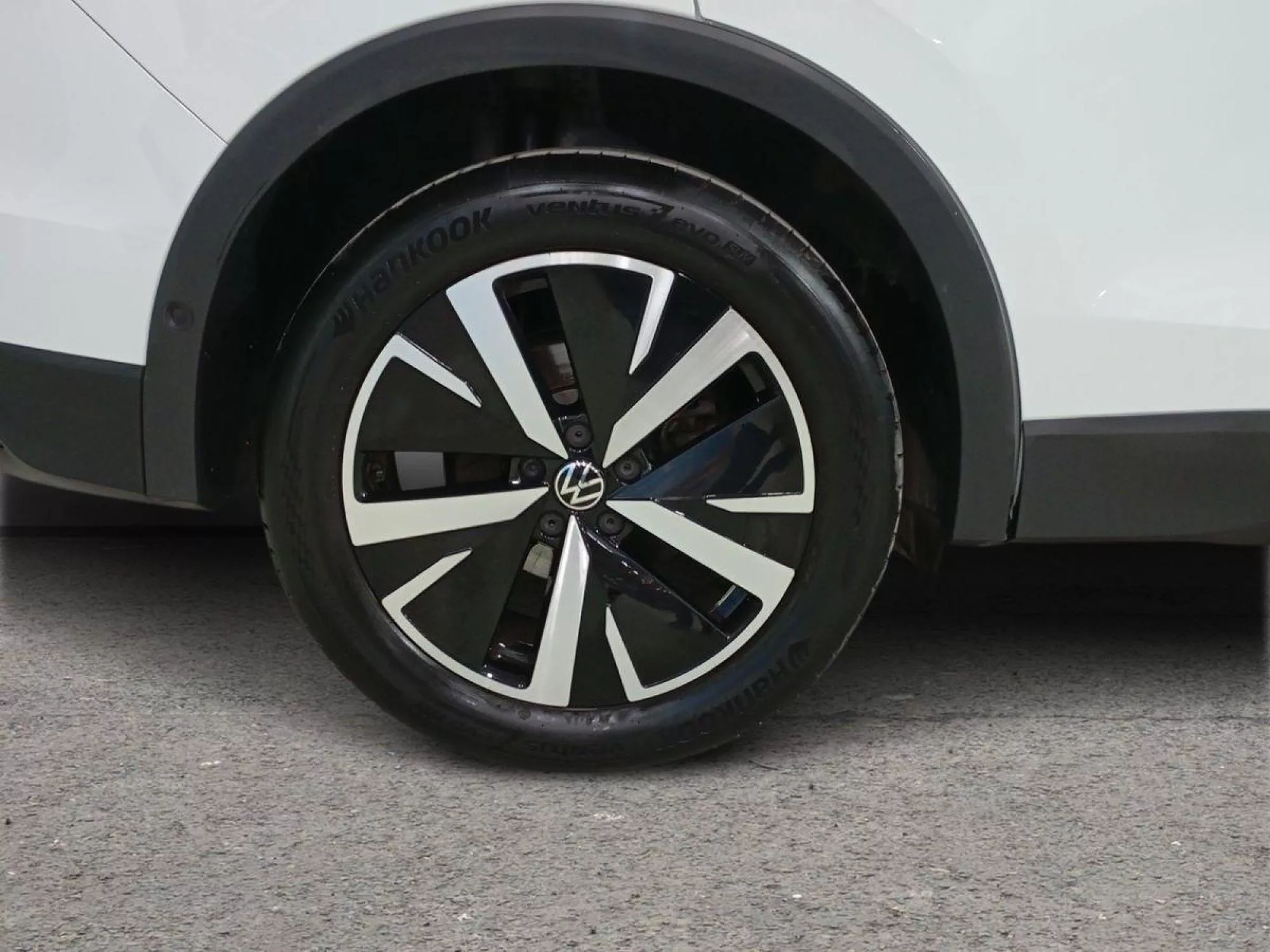 VOLKSWAGEN TIGUAN Diesel 2025 segunda-mano Jaén