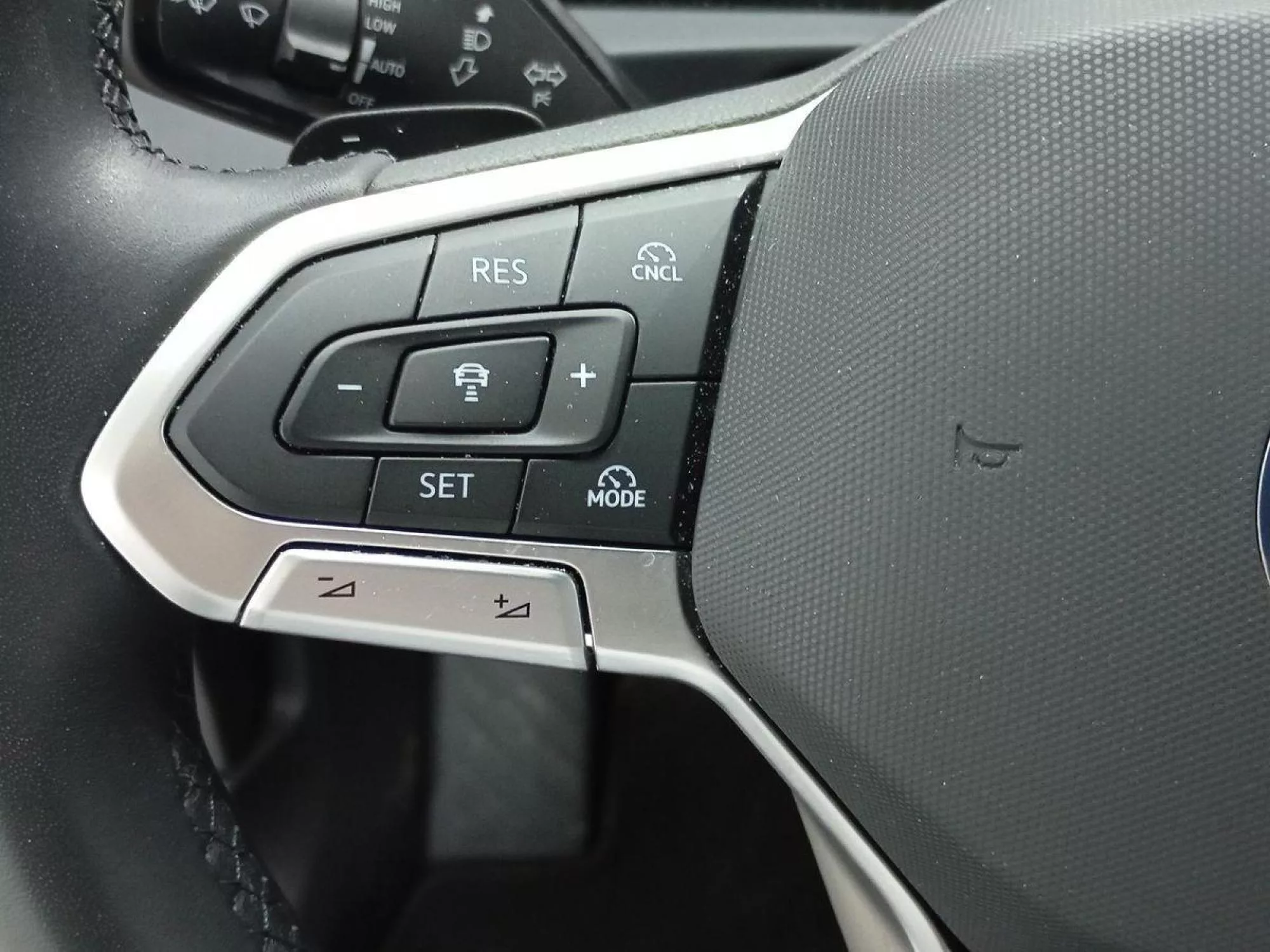VOLKSWAGEN TIGUAN Diesel 2025 segunda-mano Jaén