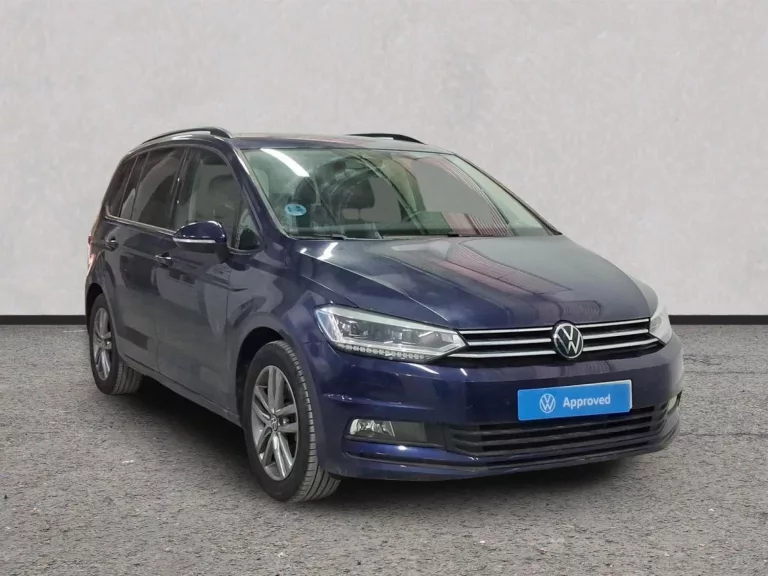 VOLKSWAGEN TOURAN Gasolina 2025 segunda-mano Jaén
