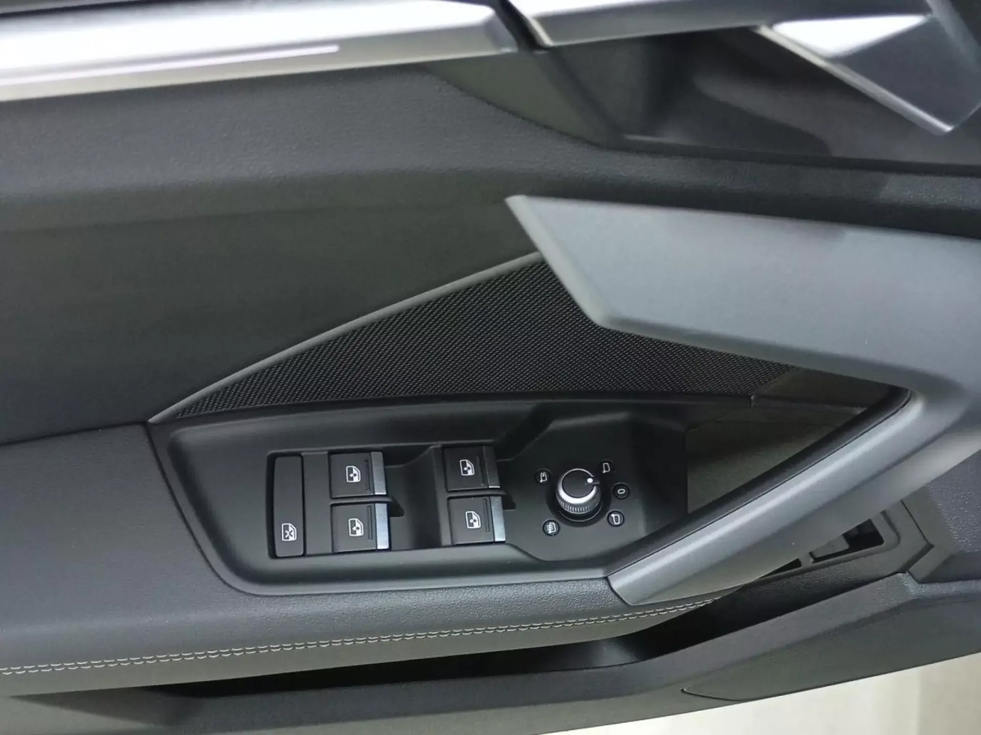 AUDI A3 SPORTBACK Hibrido enchufable 2025 segunda-mano Jaén