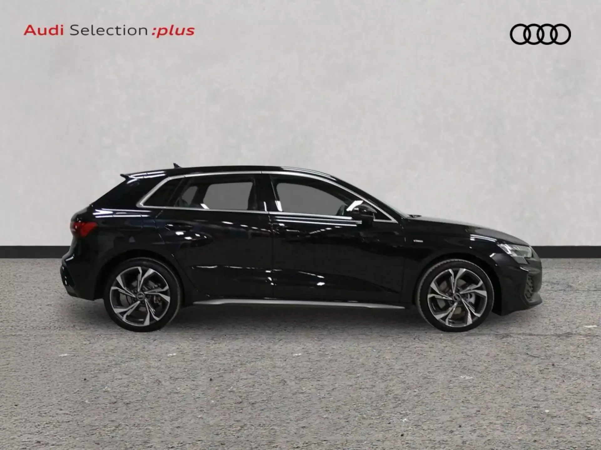 AUDI A3 SPORTBACK Hibrido enchufable 2025 segunda-mano Jaén