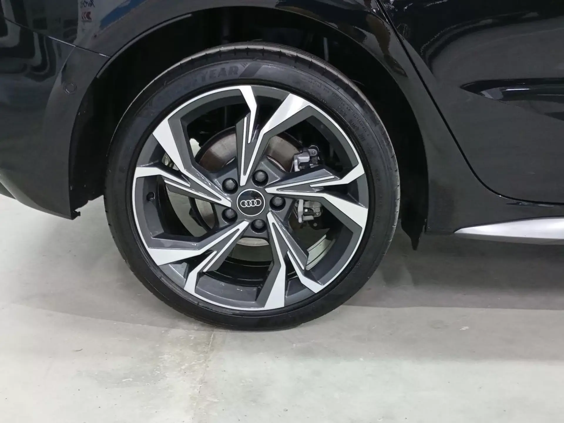 AUDI A3 SPORTBACK Hibrido enchufable 2025 segunda-mano Jaén