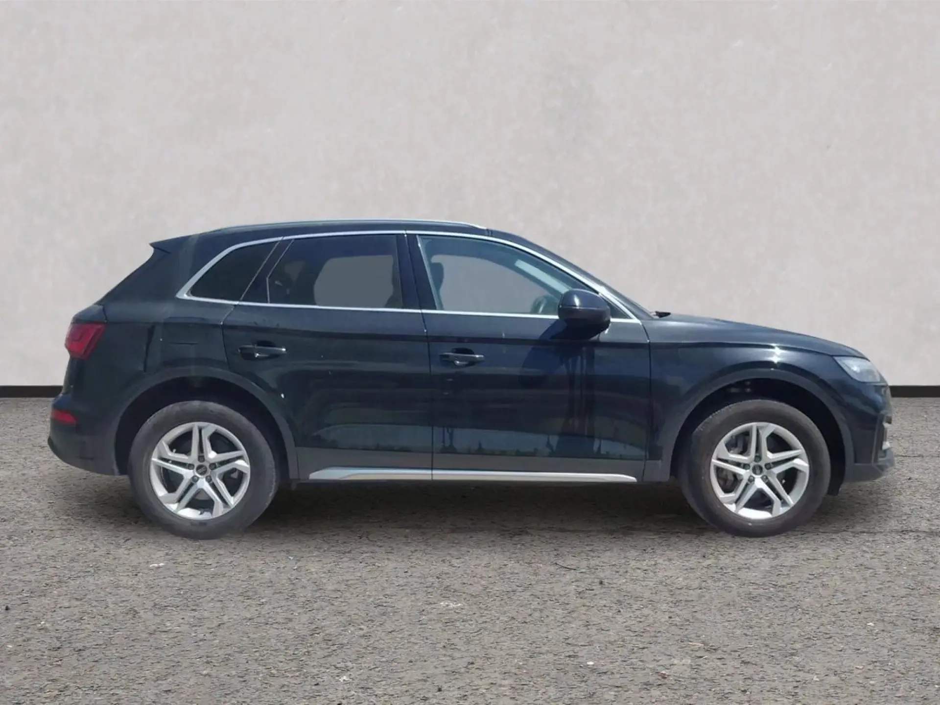 AUDI Q5 Hibrido 2024 segunda-mano Jaén