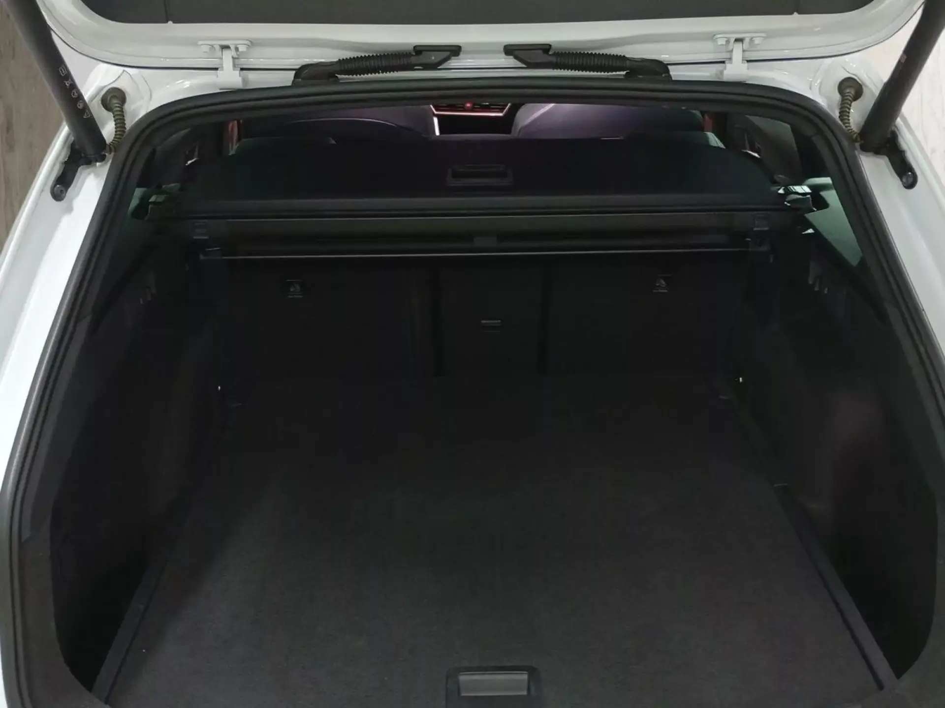 CUPRA LEON Hibrido 2025 km 0 Jaén
