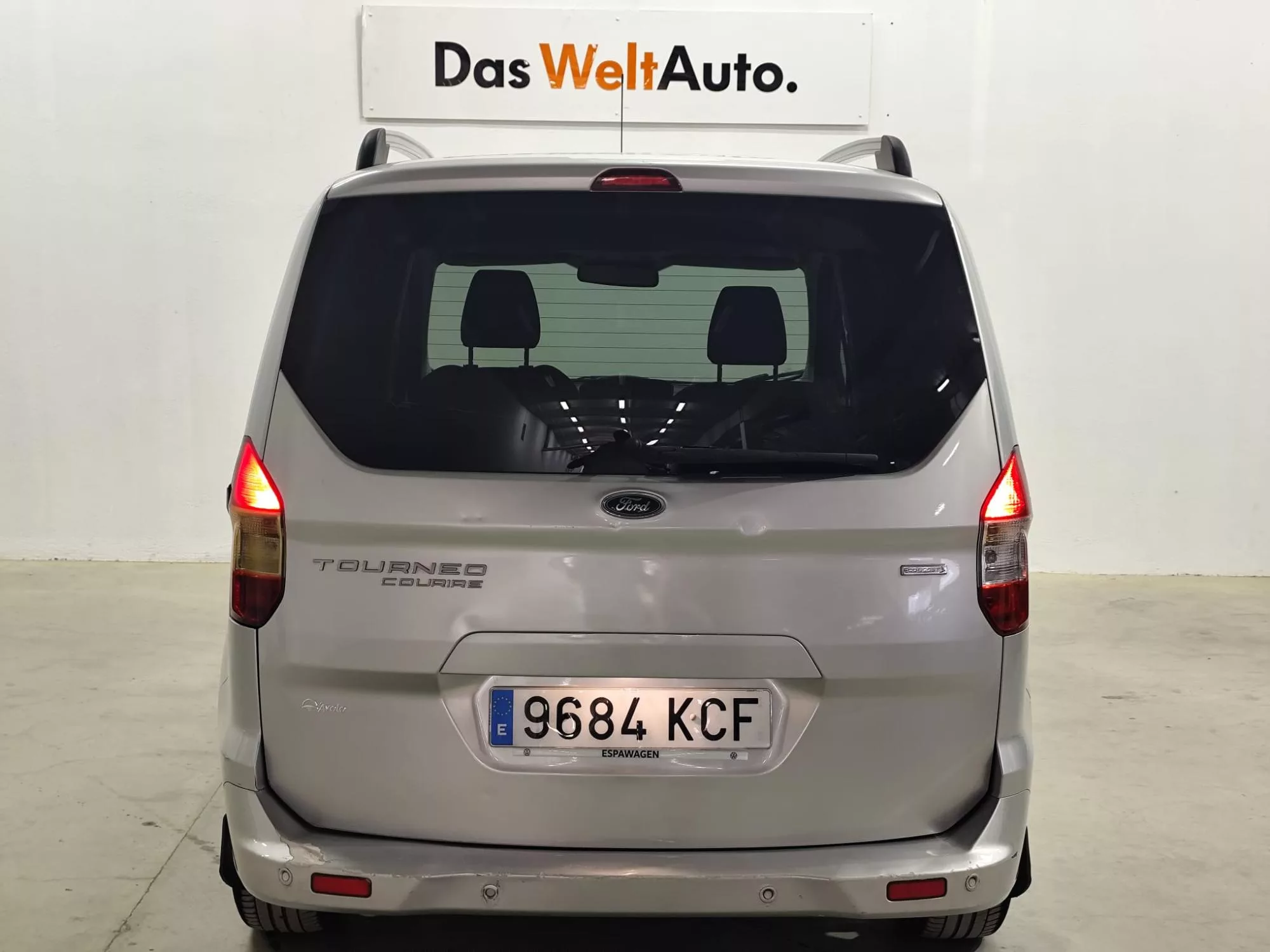 FORD Tourneo Courrier Gasolina 2017 segunda-mano Jaén