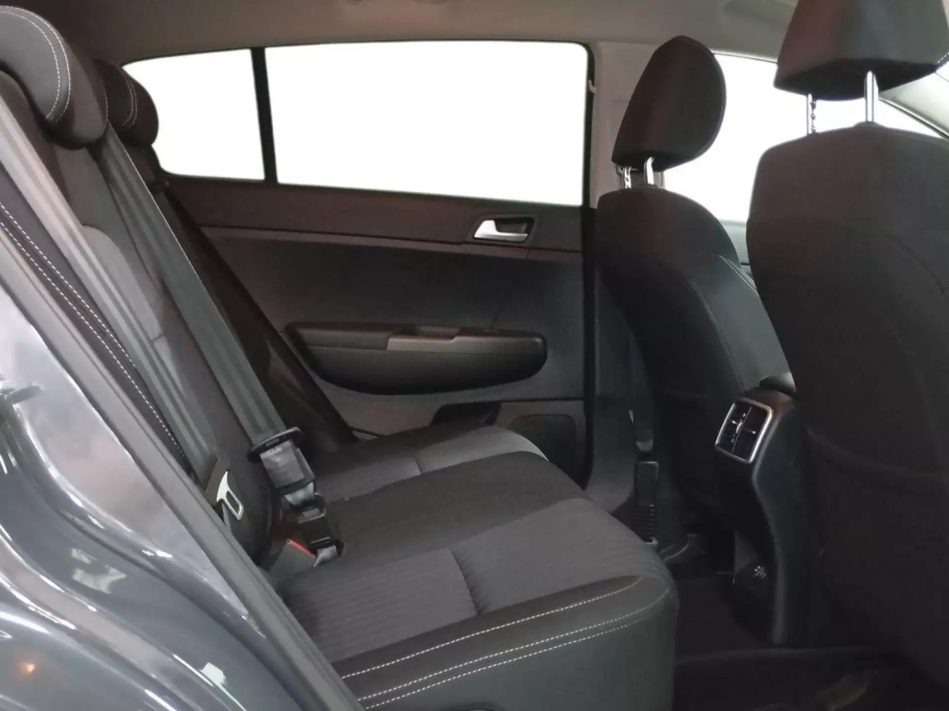 KIA SPORTAGE Hibrido 2021 segunda-mano Jaén