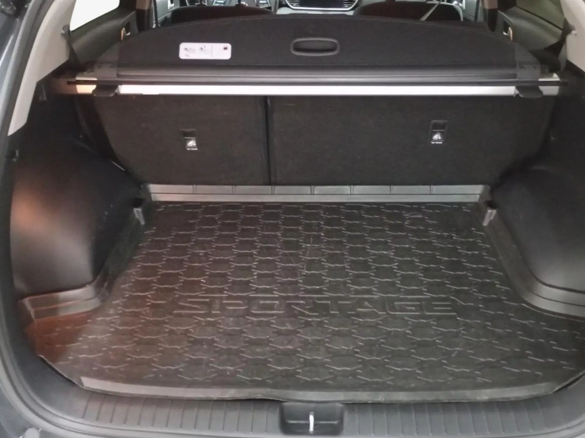 KIA SPORTAGE Hibrido 2021 segunda-mano Jaén