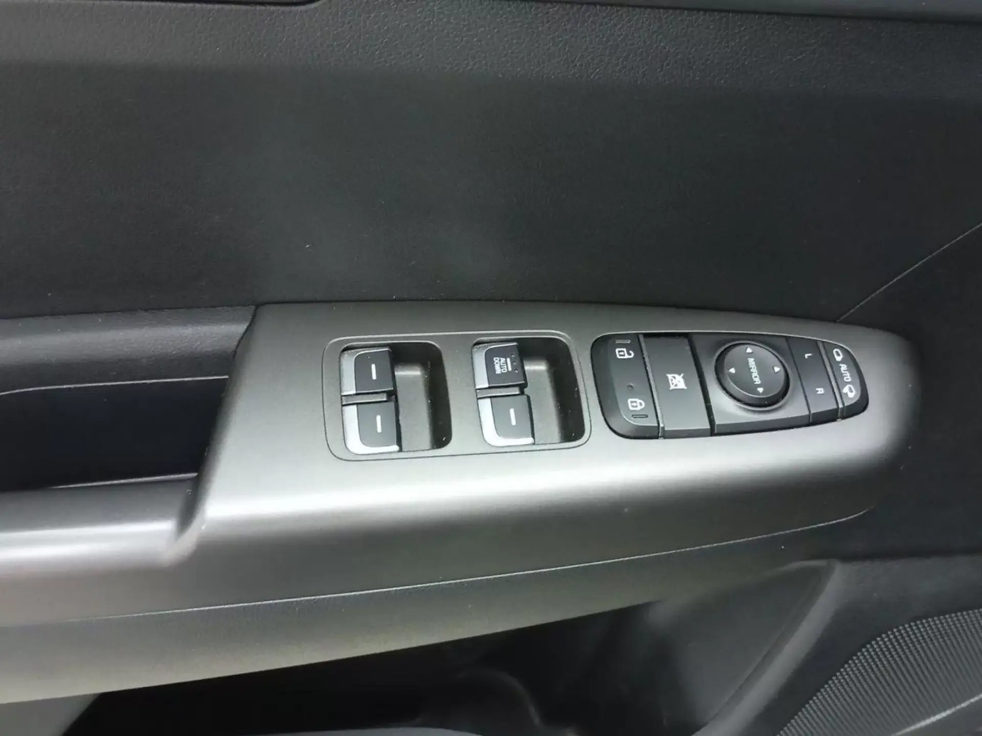 KIA SPORTAGE Hibrido 2021 segunda-mano Jaén