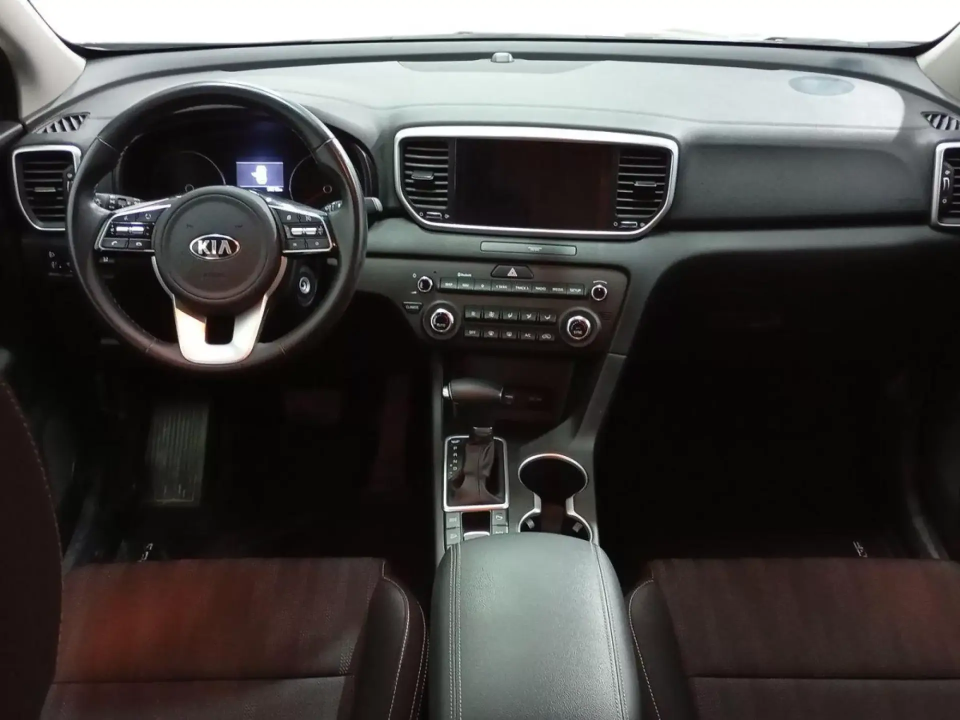 KIA SPORTAGE Hibrido 2021 segunda-mano Jaén