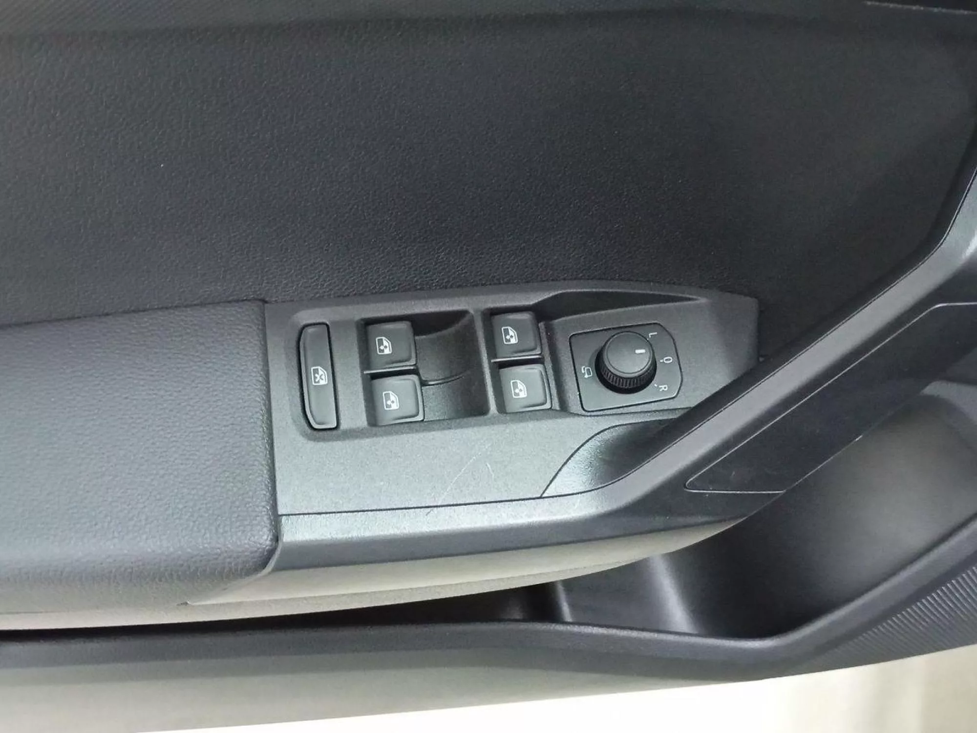 SEAT ARONA Gasolina 2025 segunda-mano Jaén