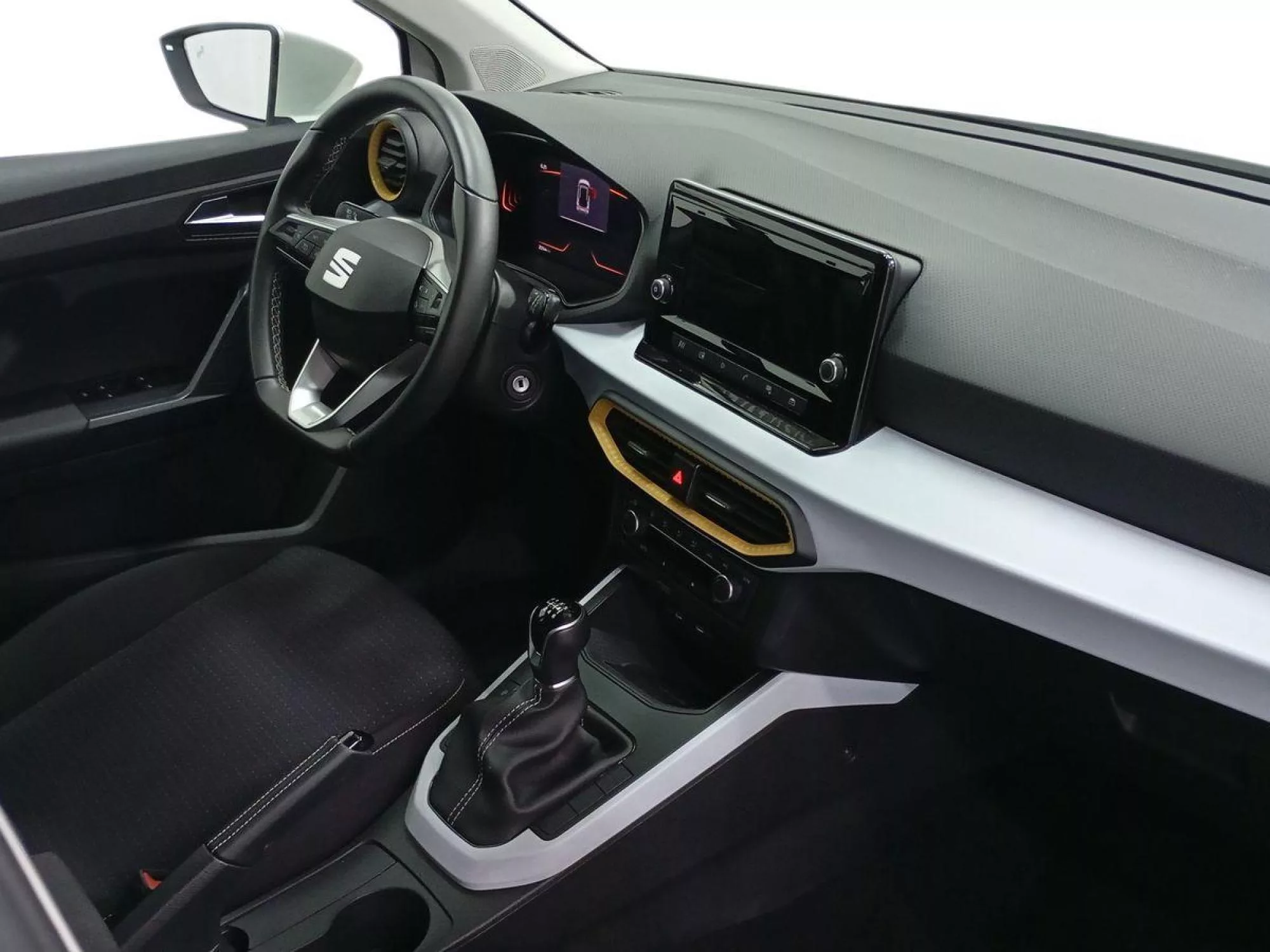 SEAT ARONA Gasolina 2025 segunda-mano Jaén