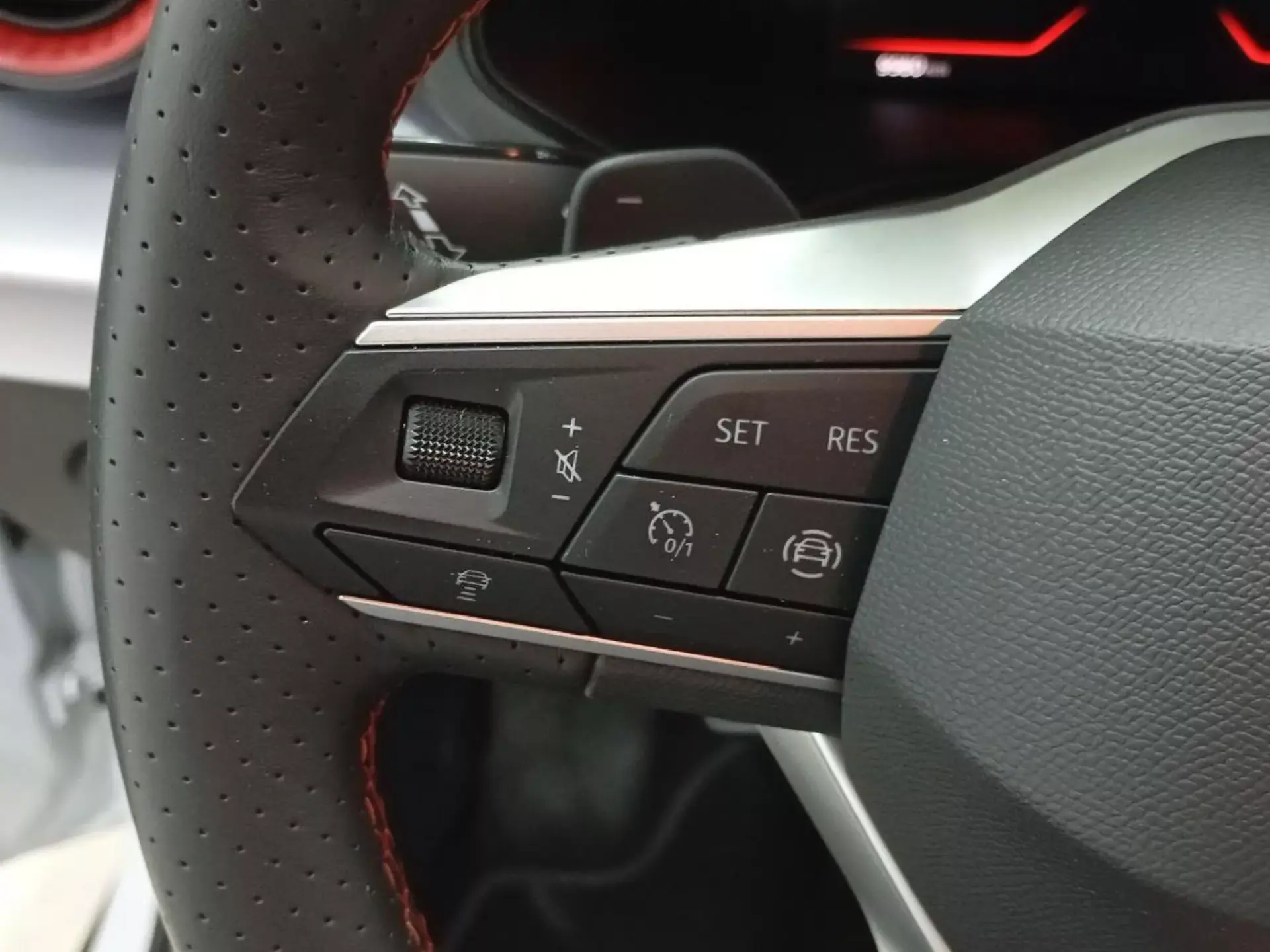 SEAT ARONA Gasolina 2025 segunda-mano Jaén