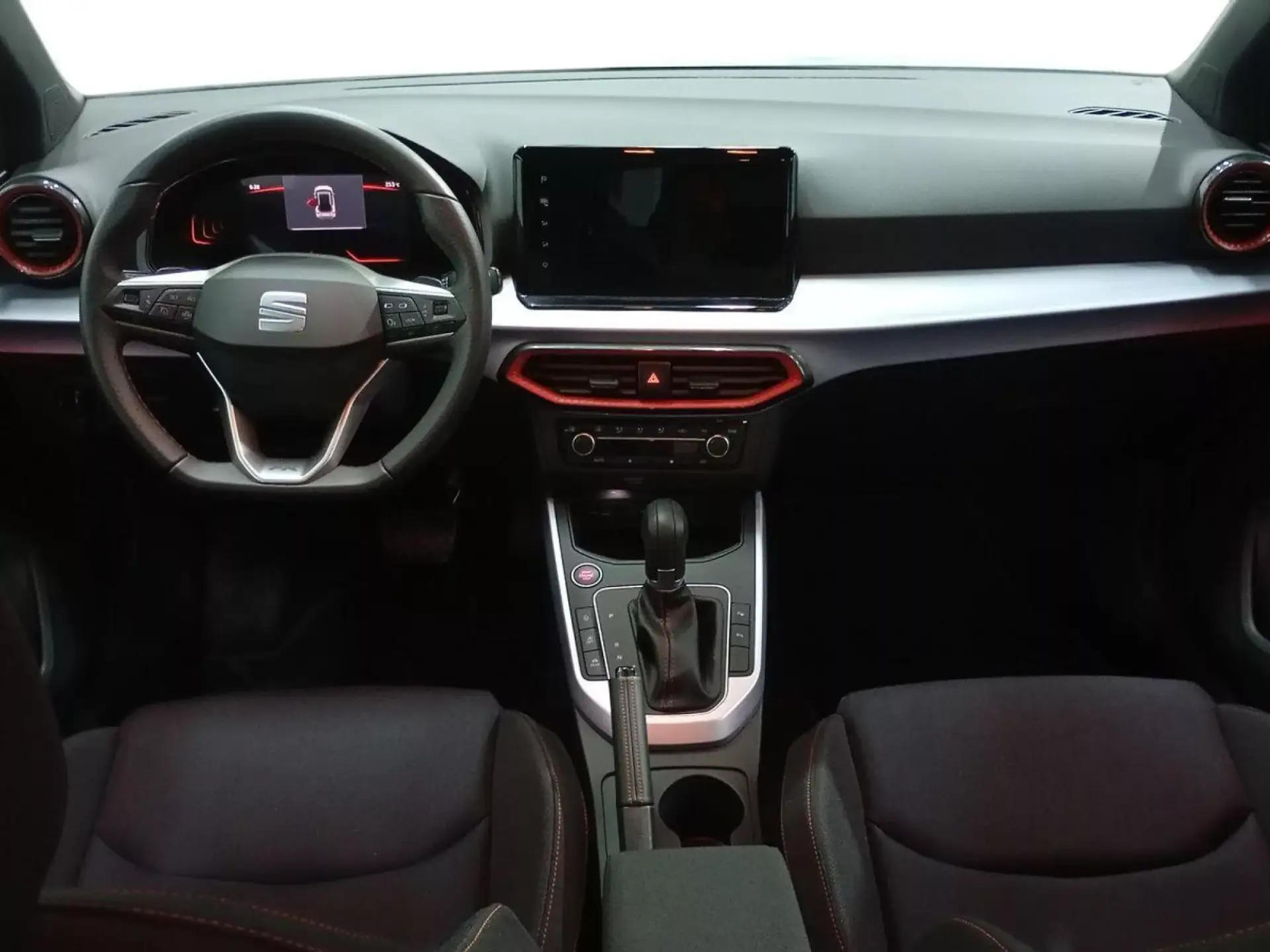 SEAT ARONA Gasolina 2025 segunda-mano Jaén