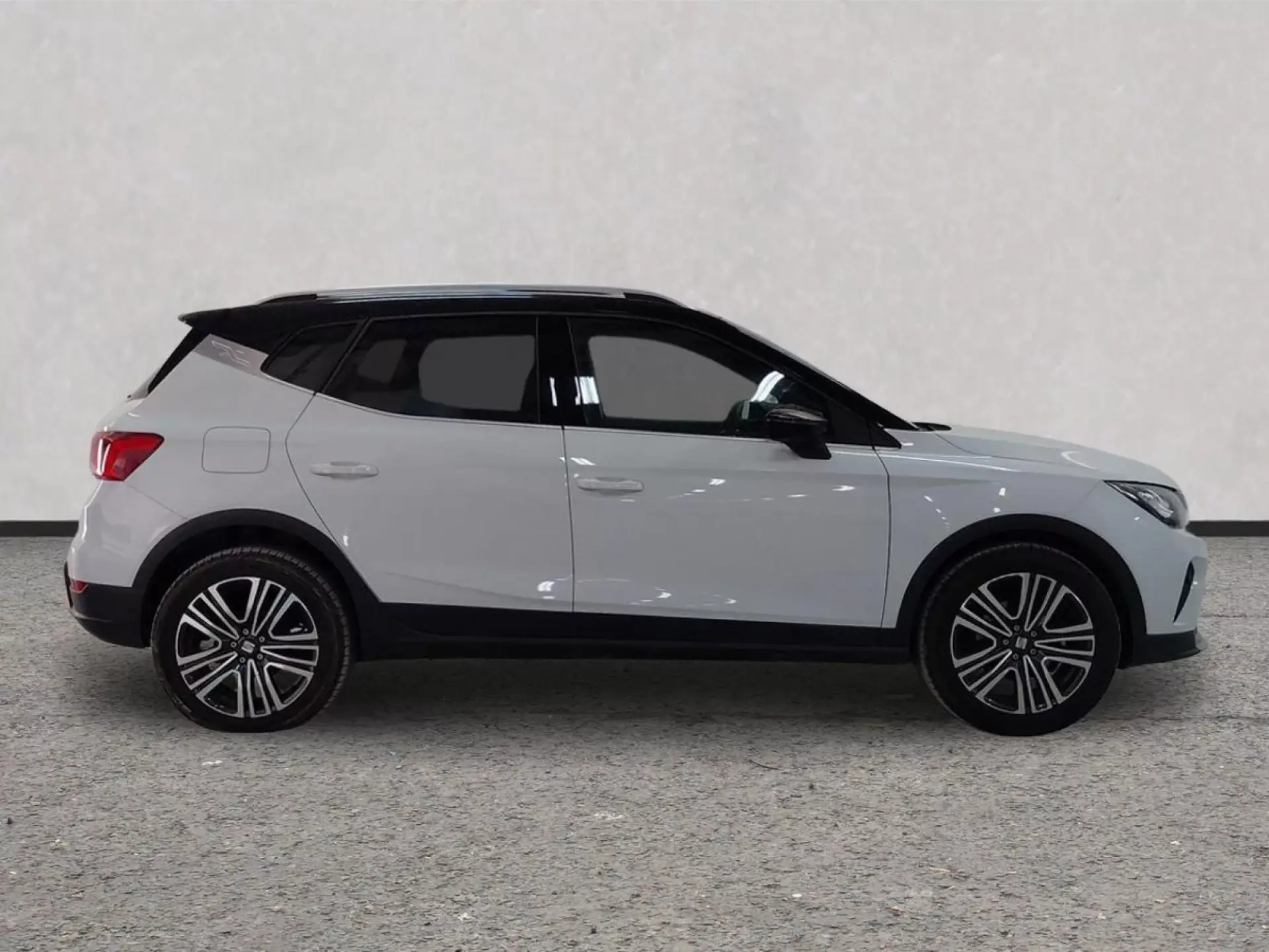 SEAT ARONA Gasolina 2025 segunda-mano Jaén