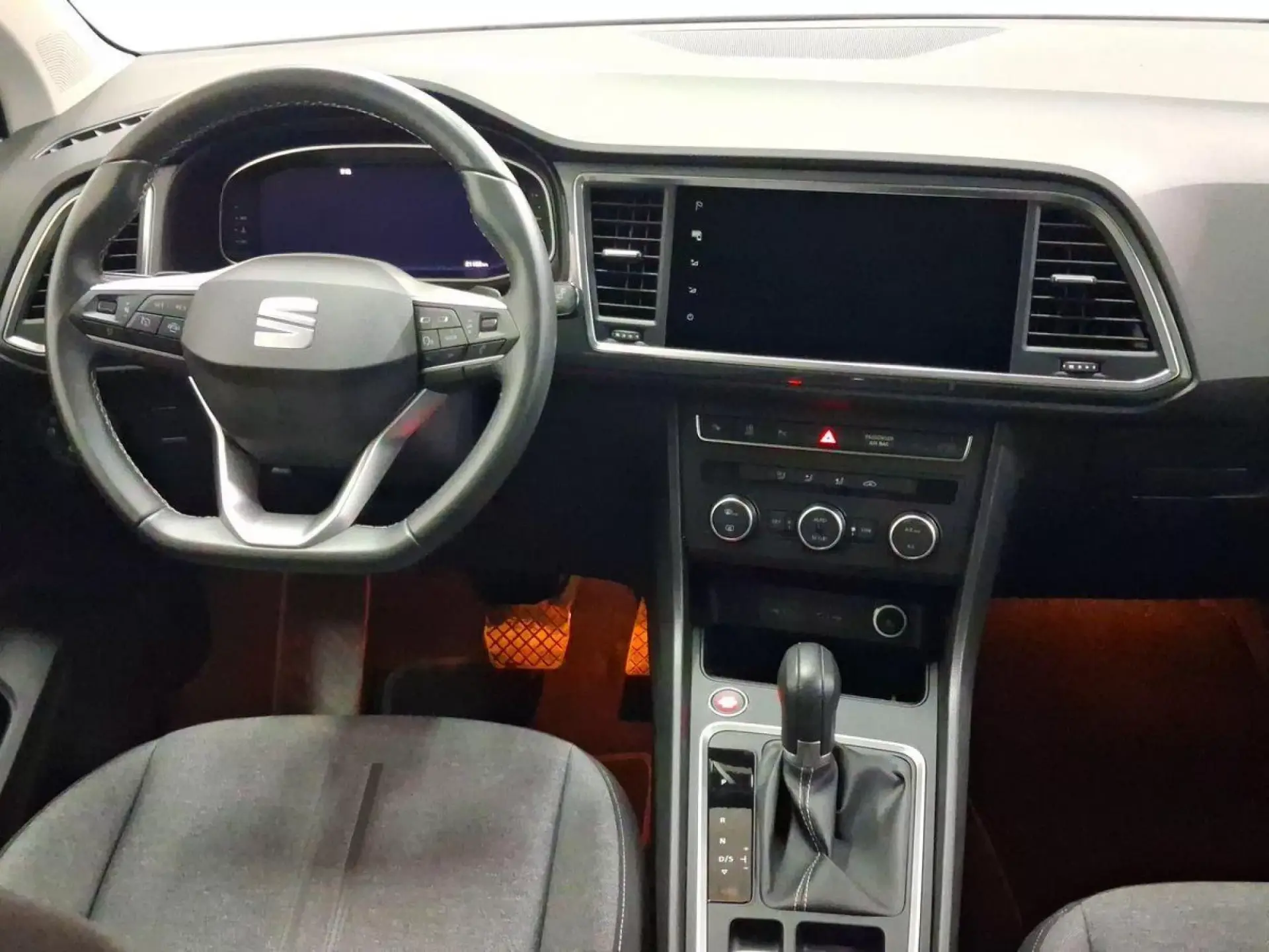 SEAT ATECA Gasolina 2024 segunda-mano Jaén
