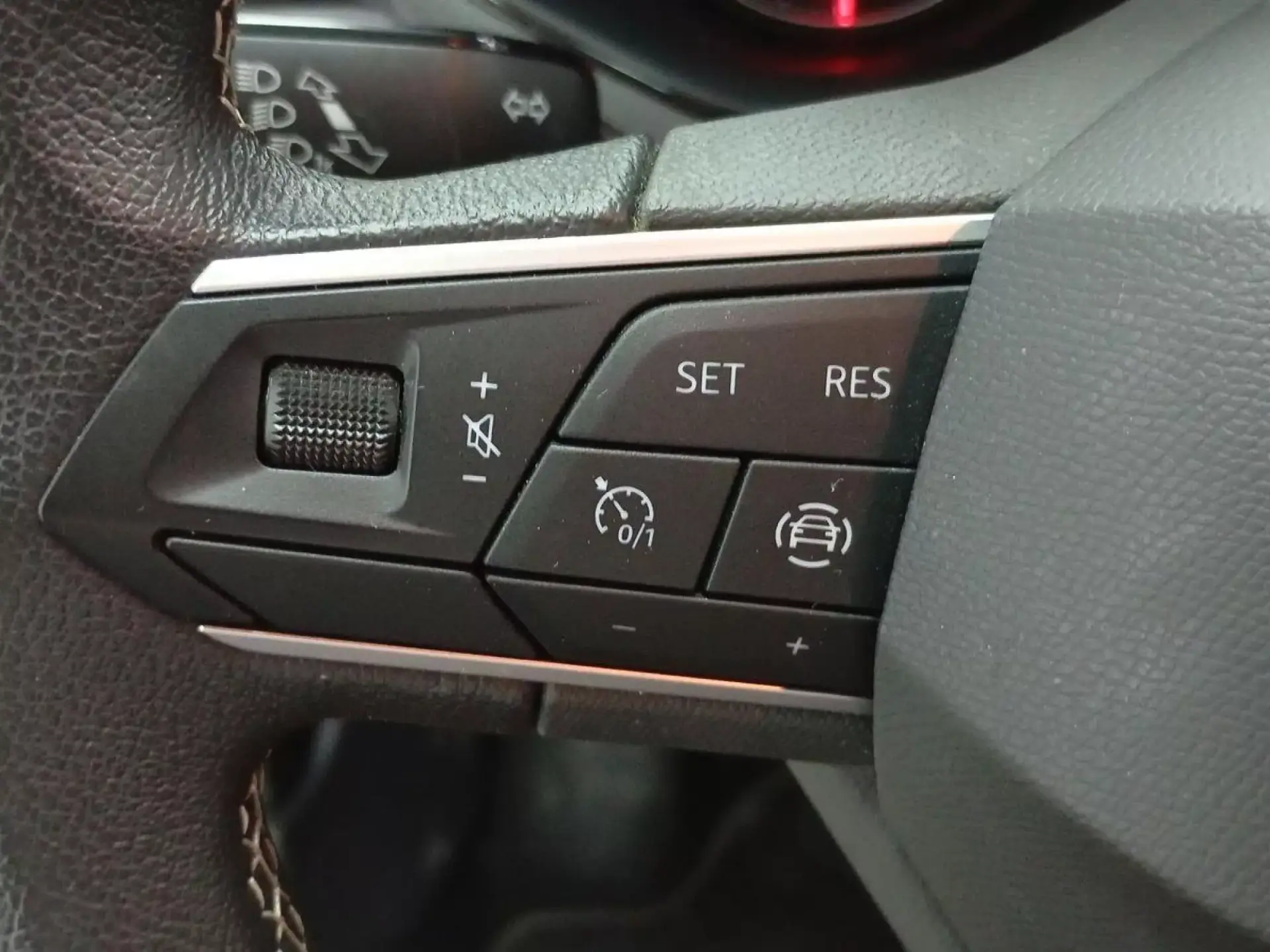SEAT IBIZA Gasolina 2022 segunda-mano Jaén