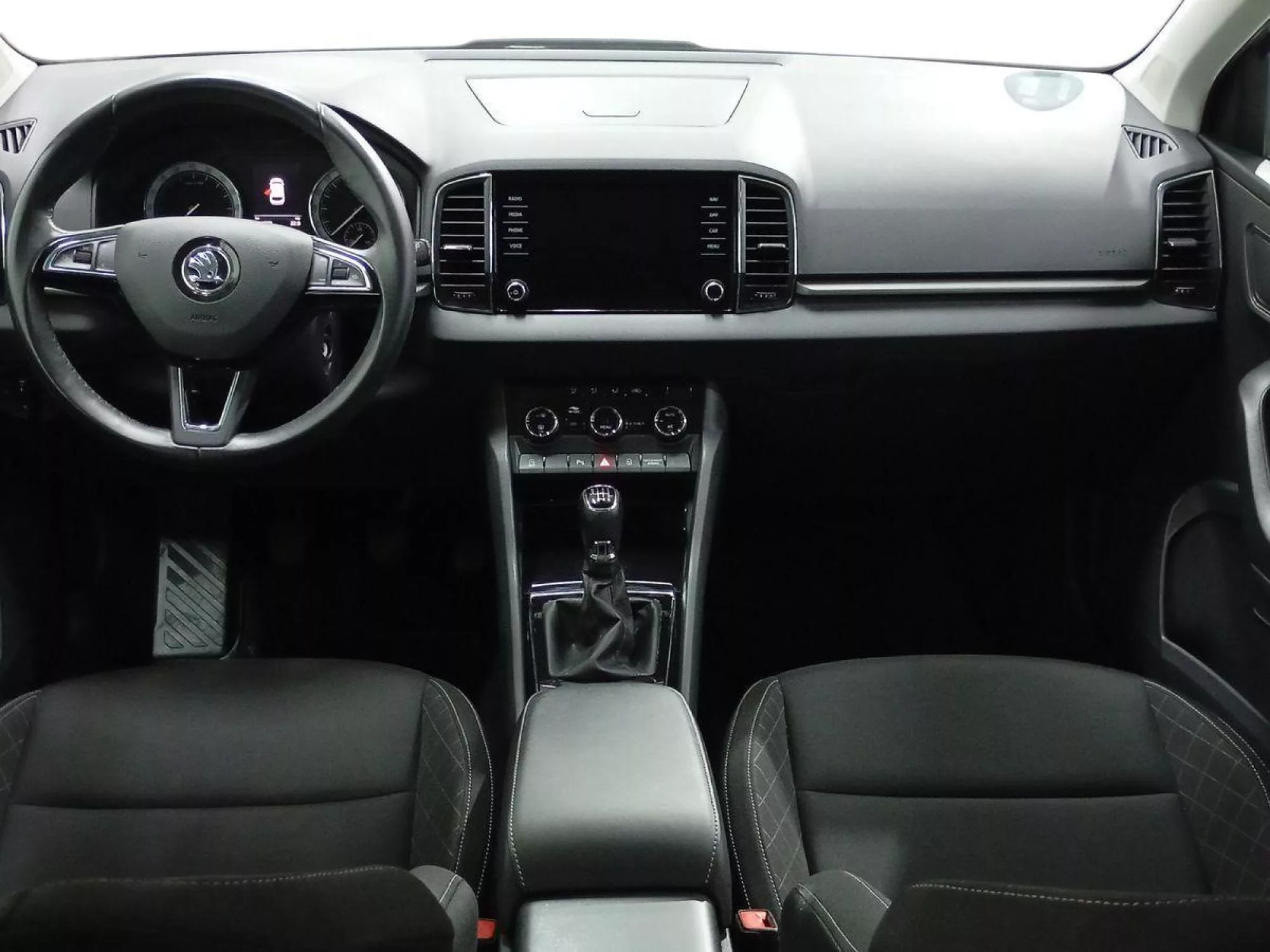 SKODA KAROQ Diesel 2019 segunda-mano Jaén