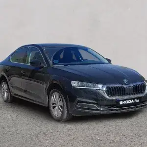 SKODA OCTAVIA Diesel 2023 segunda-mano Jaén