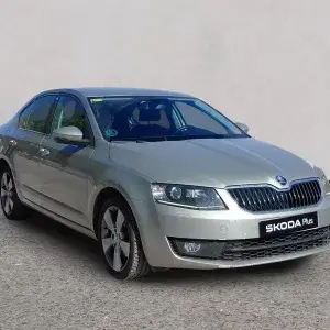 SKODA OCTAVIA Gasolina 2014 segunda-mano Jaén