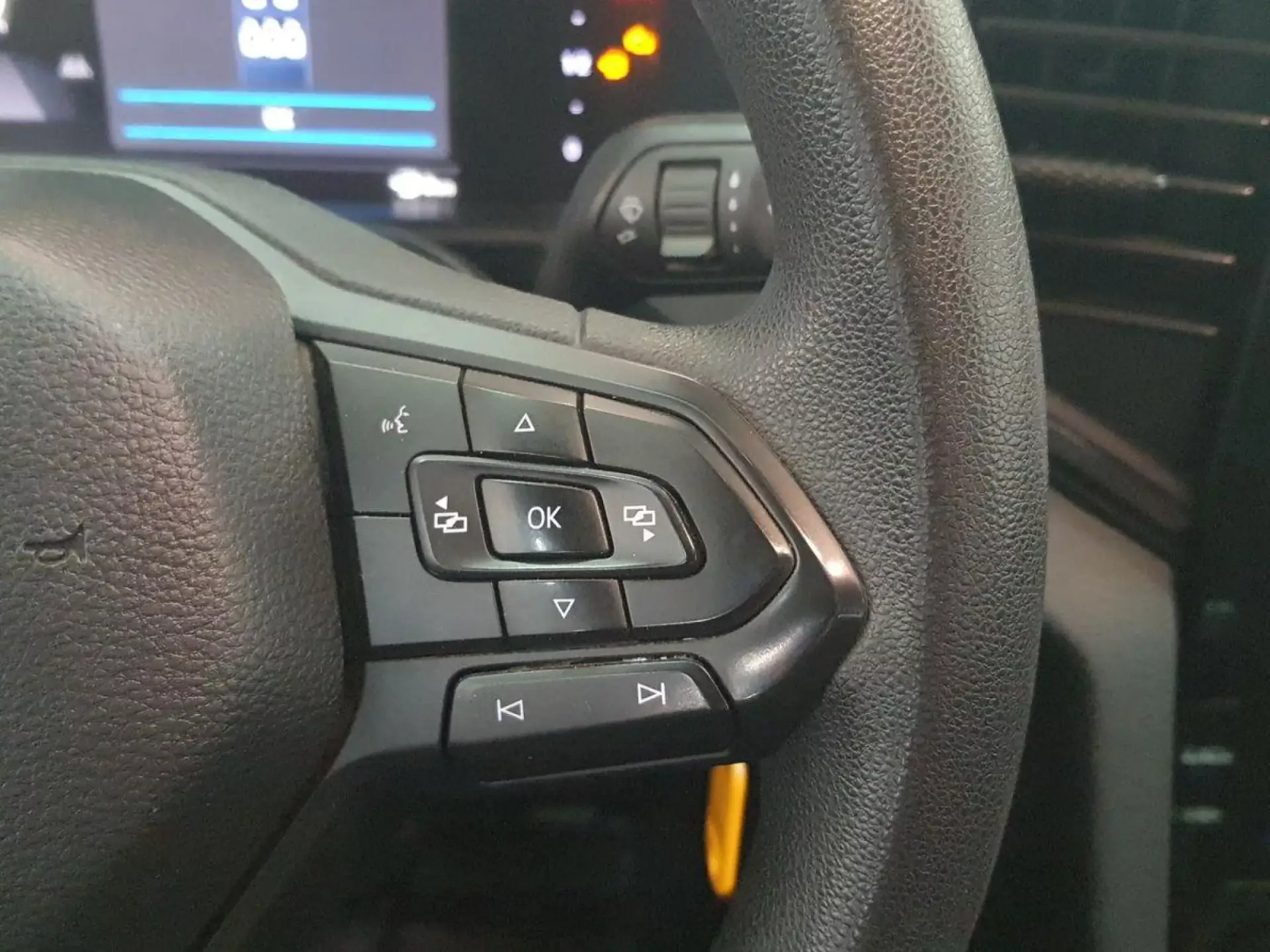 VOLKSWAGEN AMAROK Diesel 2025 segunda-mano Jaén