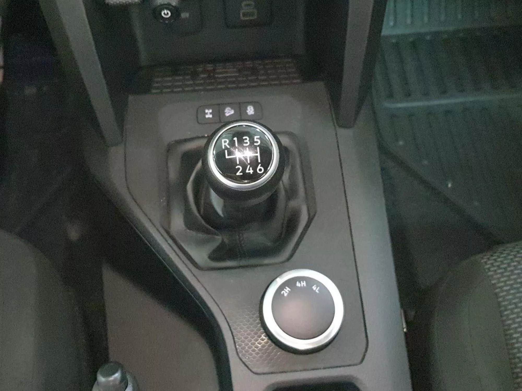 VOLKSWAGEN AMAROK Diesel 2025 segunda-mano Jaén