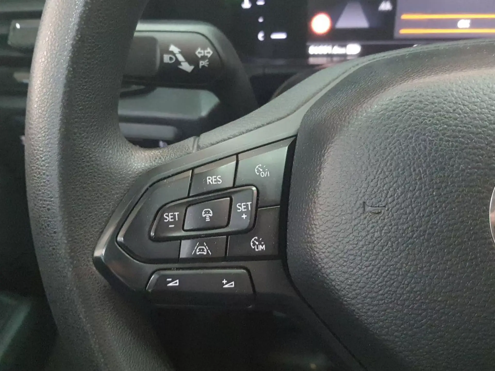 VOLKSWAGEN AMAROK Diesel 2025 segunda-mano Jaén