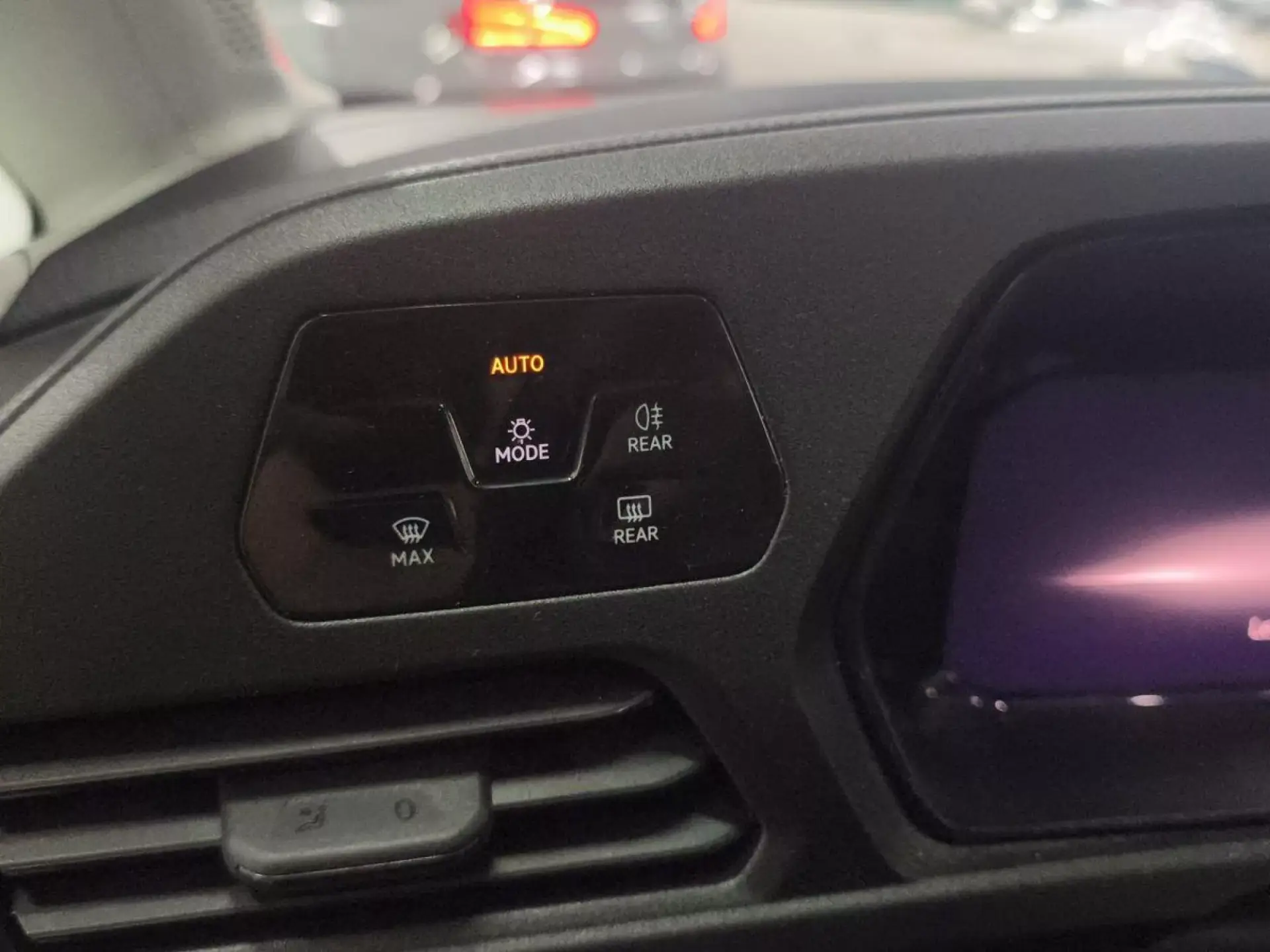 VOLKSWAGEN CADDY MAXI Gasolina 2025 km 0 Jaén