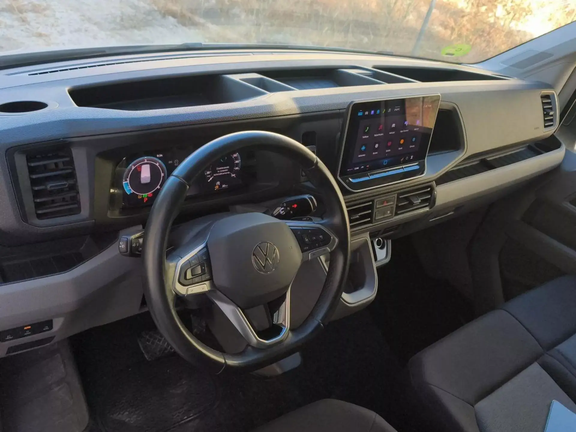 VOLKSWAGEN CRAFTER FURGON Diesel 2025 segunda-mano Jaén